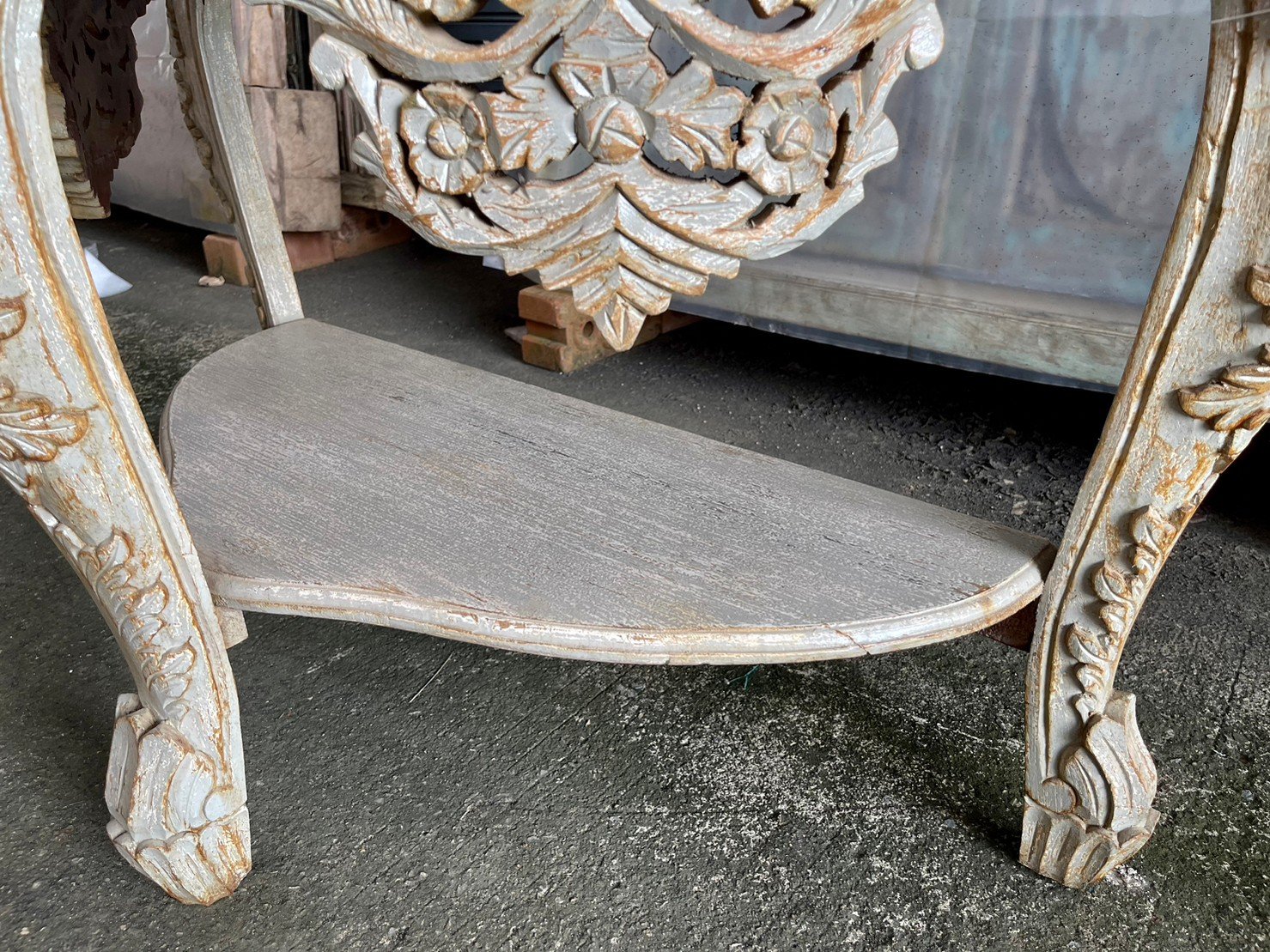 Exquisite French Arched Hand-Carved Indian Solid Wood Console Table - Elegant Entryway & Hallway Decor for Home & Office