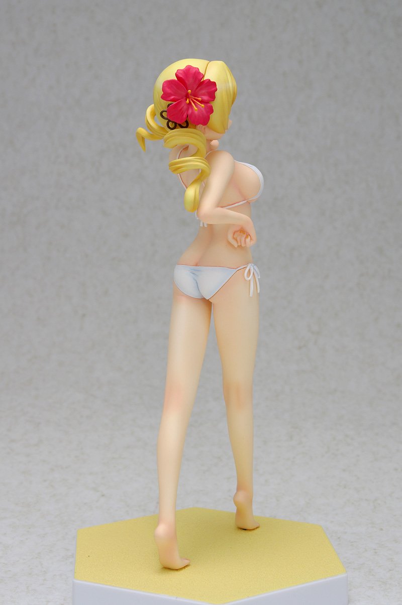 Beach Queens: Madoka Magica Tomoe Mami 1/10 Scale PVC Figure - Anime Collectible for Display & Cosplay Inspiration
