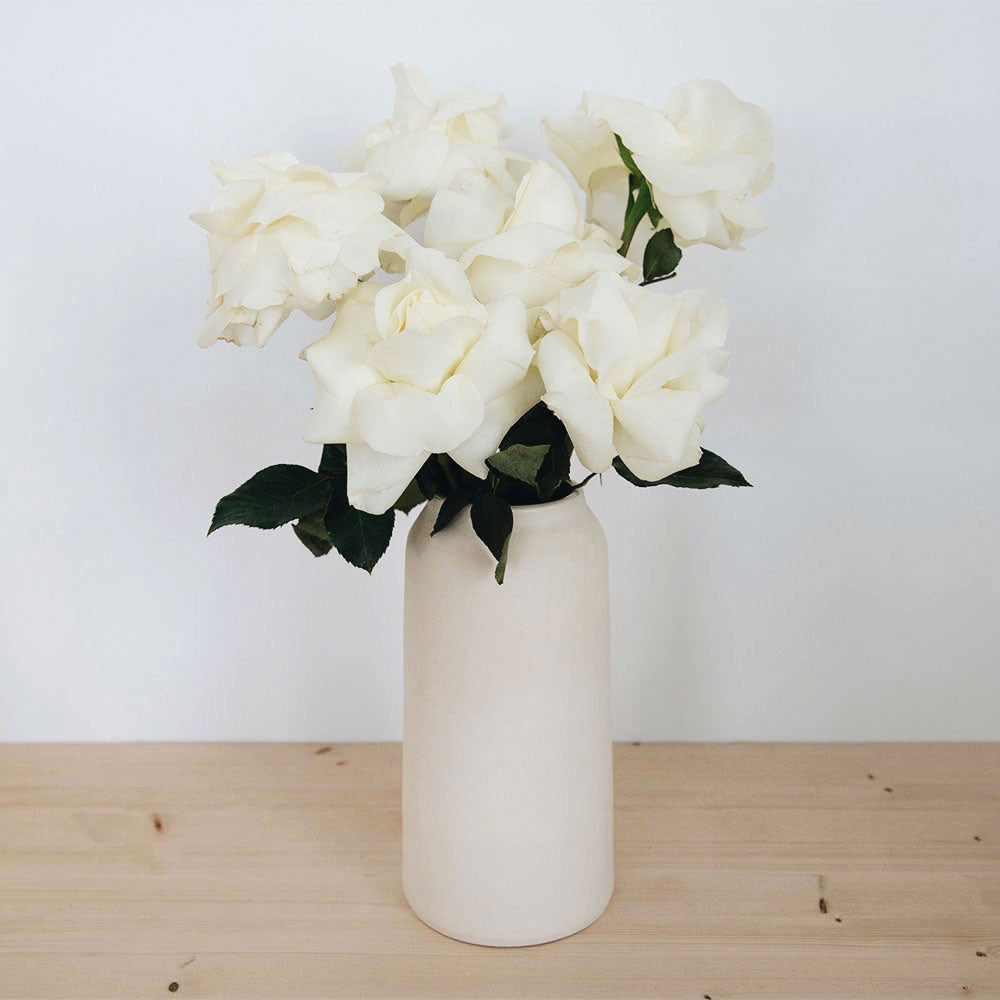 Elegant Ceramic Bouquet Vase - Handcrafted Floral Arrangement Centerpiece for Weddings, Home Decor & Gift Giving