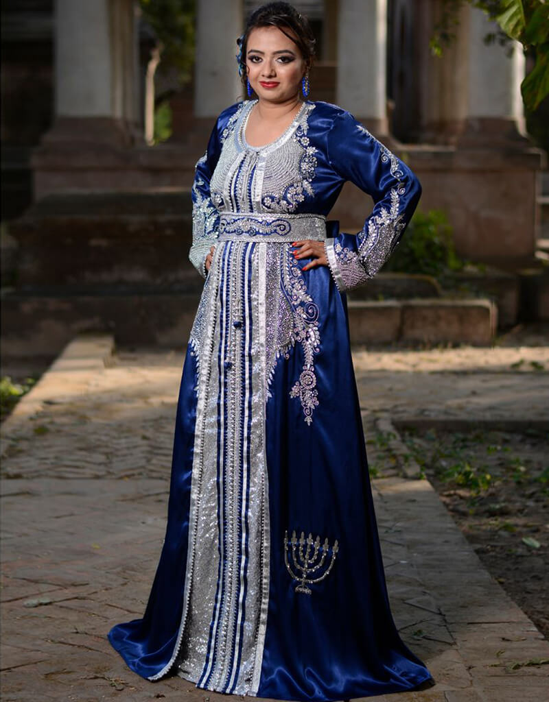 Exquisite Arabic Dark Blue & White Silk Kaftan with Silver Embroidery - Elegant Loungewear for Special Occasions & Evening Events