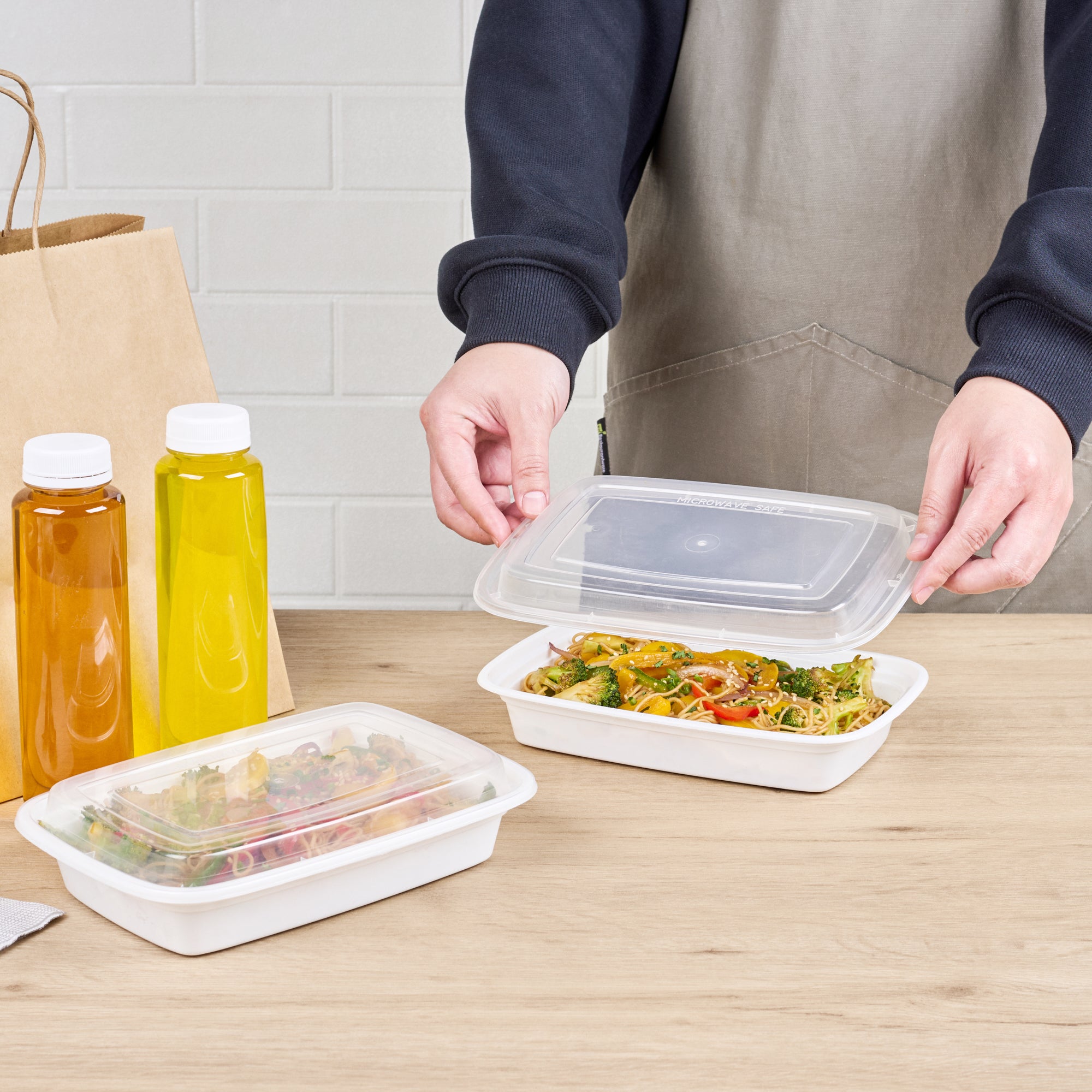 Asporto 28 oz Rectangle White Plastic Takeout Containers with Clear Lids - Microwave Safe, Disposable Food Storage Boxes (8.75