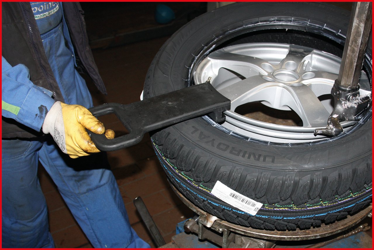 KS TOOLS Bead Hold-Down Device for Tire Mounting Machines - Universal Fit, Clear - Perfect for Auto Repair Shops & Tire Service Centers