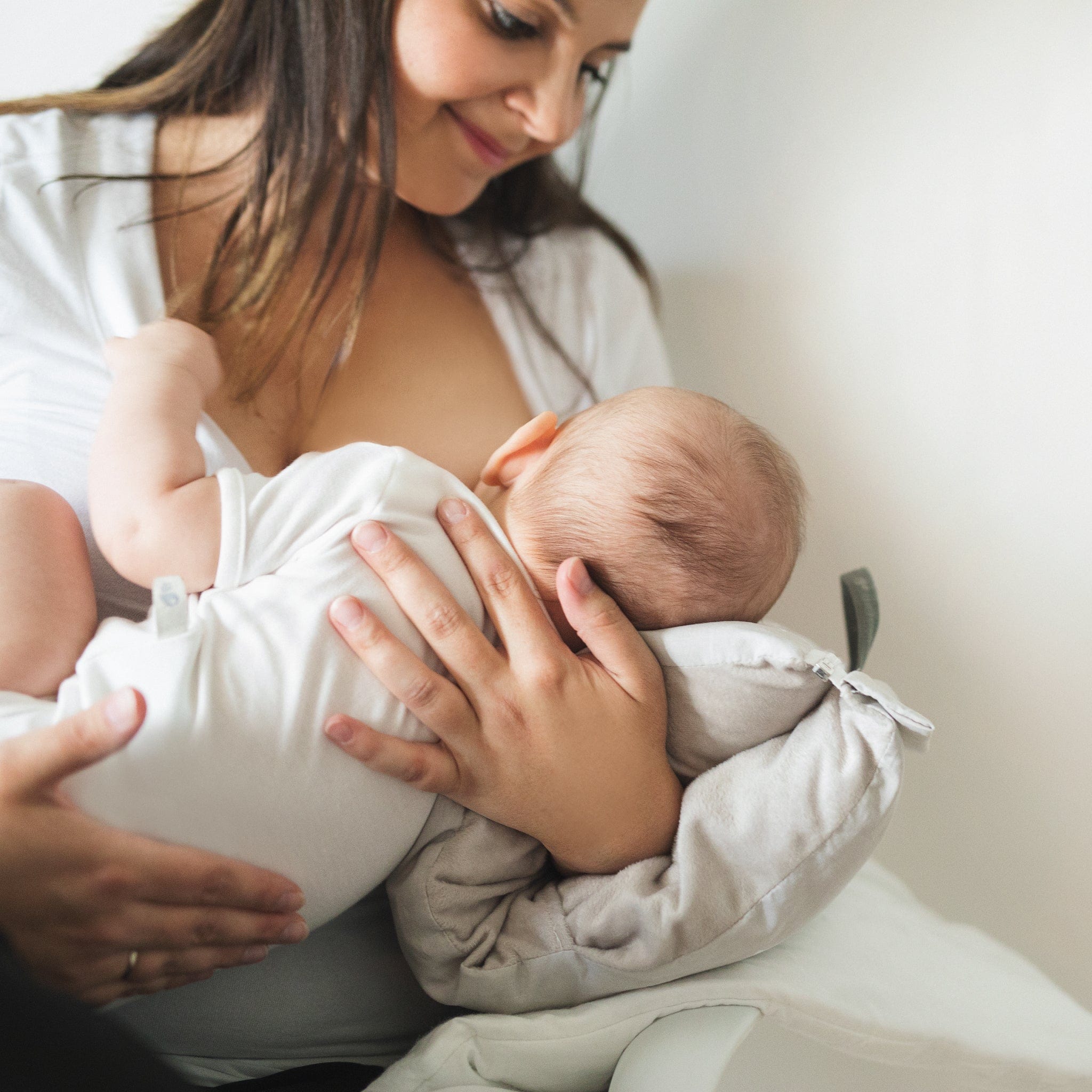 Chevron Nursing Muff - Soft & Comfortable Breastfeeding Cover for Moms - Perfect for Nursing in Public, Travel, and On-the-Go