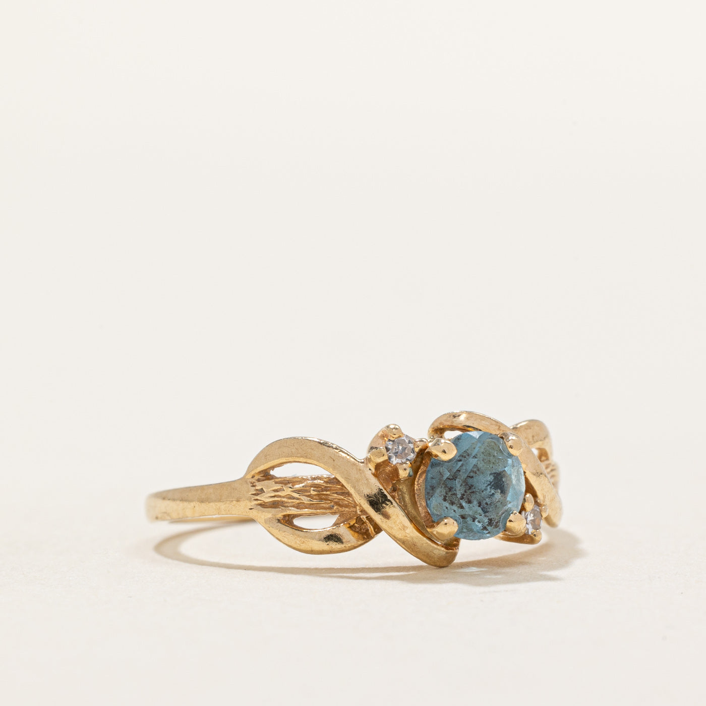 Elegant Aquamarine and Diamond Ring - 0.30ct Center Stone with 0.02ctw Accents - Size 6 - Perfect for Engagement, Anniversary & Special Occasion Gifts