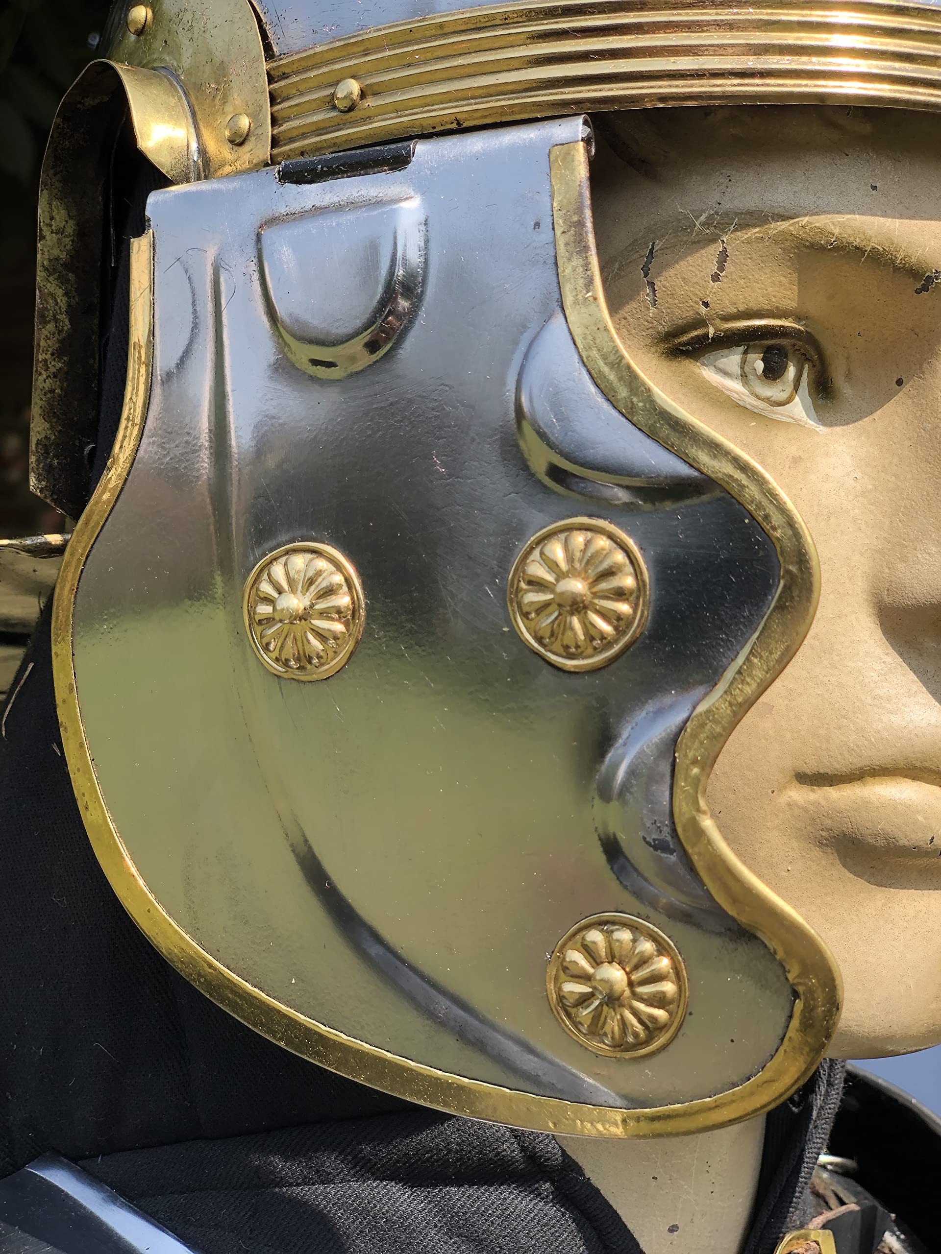 Armor Imperial Gallic 'H' Roman Helmet - One Size - Metallic Armor - Perfect for Historical Reenactments, LARP, Cosplay & Collectors