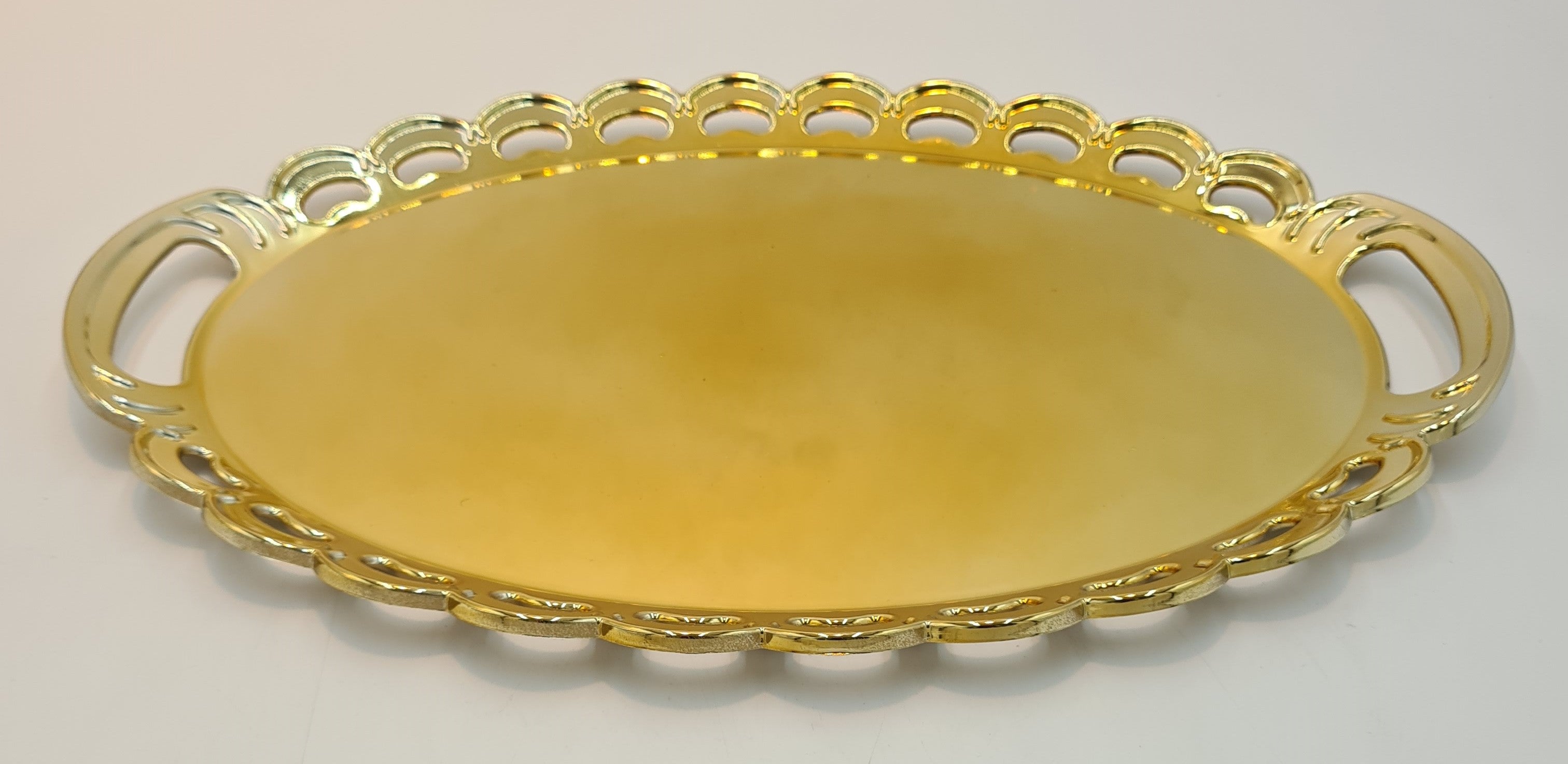 17.5x12.5 Inch Gold Serving Tray - Elegant Decorative Tray for Dining, Kitchen, Bathroom & Home Decor - Perfect for Parties, Weddings & Gift Giving