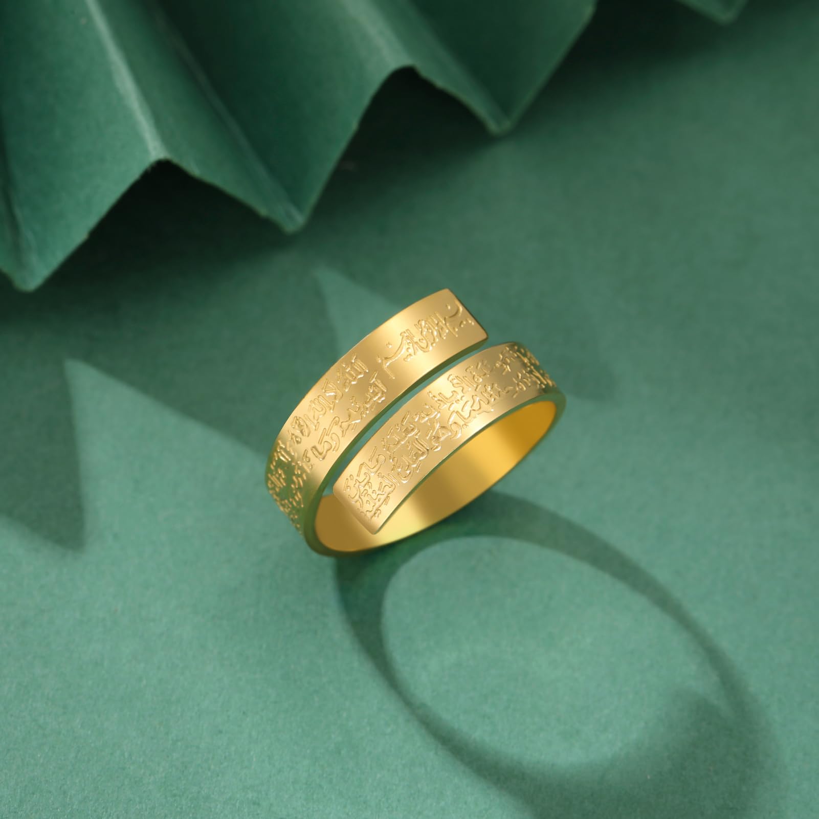 Dreamtimes Islamic Ayatul Kursi Ring - Openable Quran Allah Ring for Women & Men - Arabic Calligraphy Jewelry - Perfect Muslim Gift for Eid, Ramadan & Daily Wear
