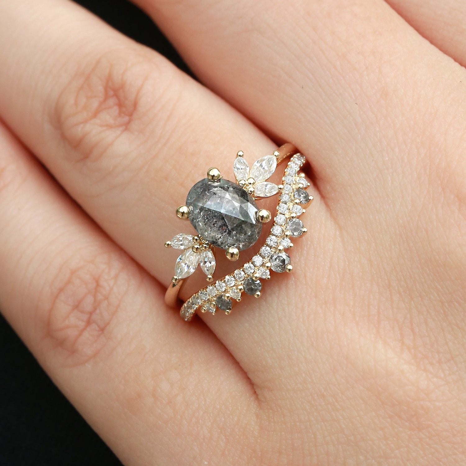Exquisite Butterfly Fairy Oval Cut Salt and Pepper Diamond Engagement Ring Set (2-Piece) - Perfect for Unique Proposals & Vintage-Inspired Weddings
