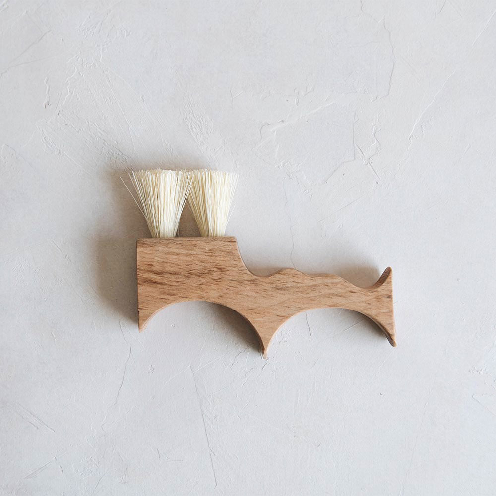 MT0986 Small Wooden Counter Brush - Natural Wood Handle for Kitchen, Bar & Restaurant Cleaning - Perfect for Countertops, Tables & Hard Surfaces