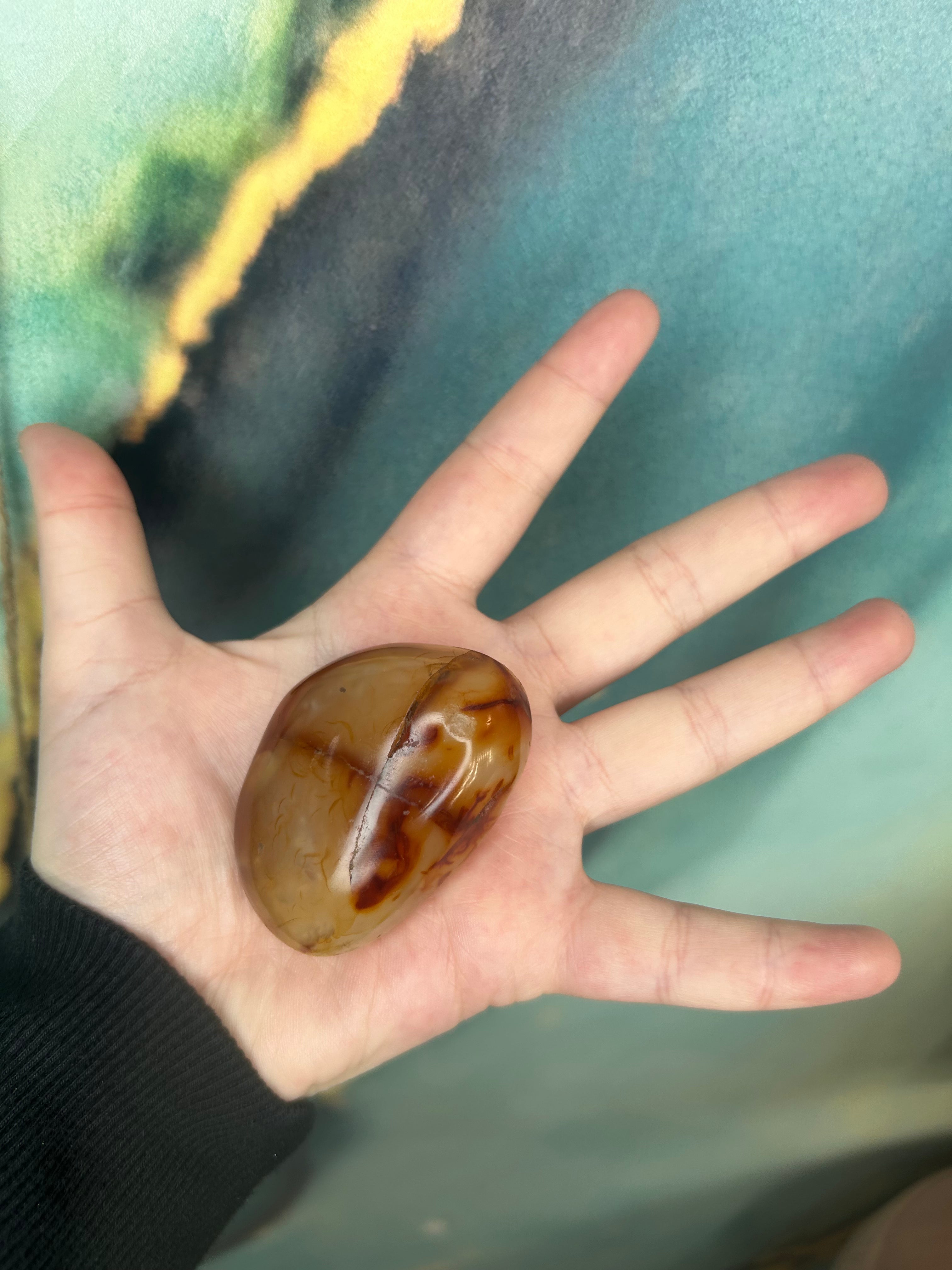 Natural Carnelian Palm Stone - Healing Crystal for Stress Relief & Positive Energy - Perfect for Meditation, Reiki, and Home Decor