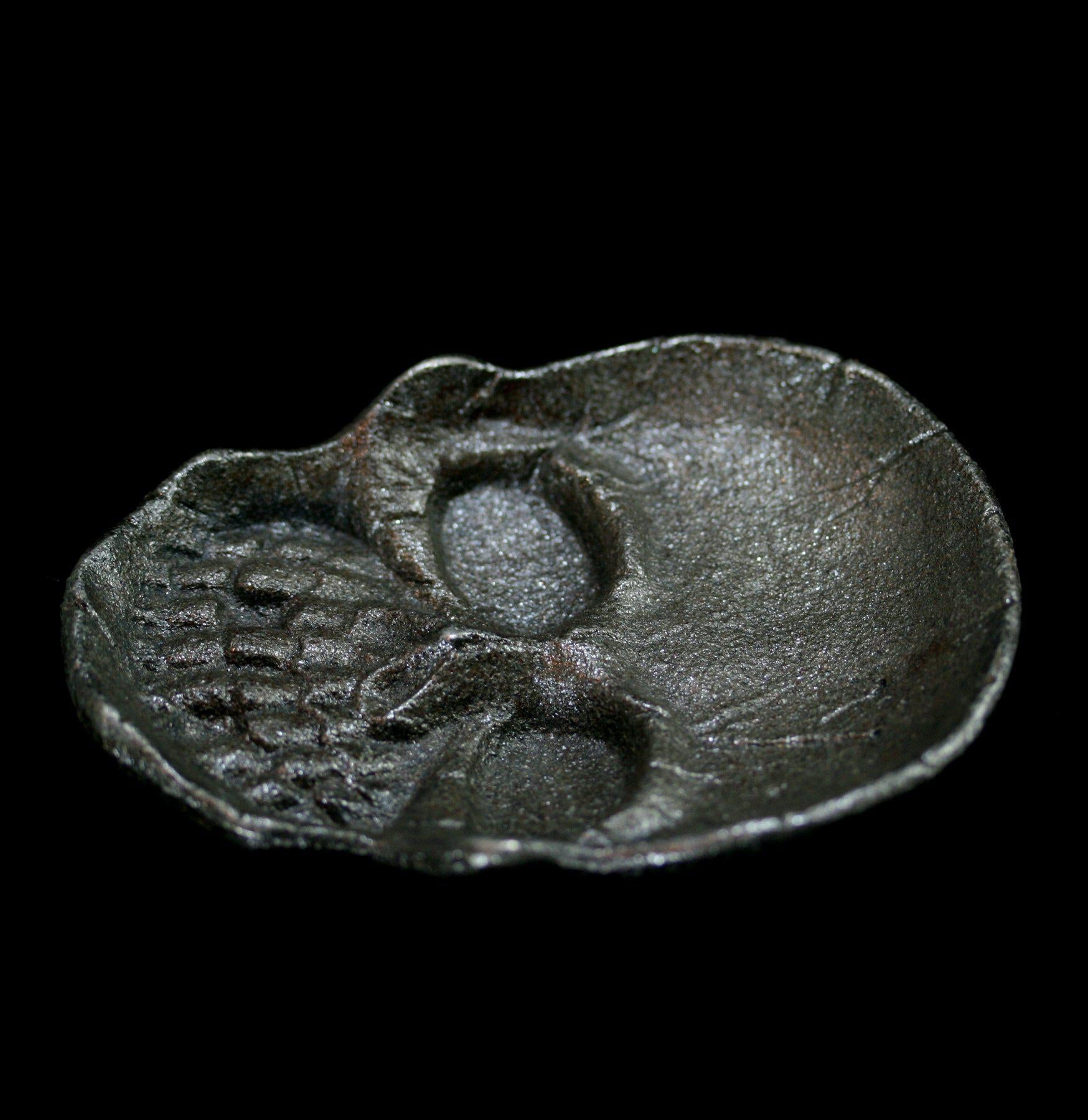 Cast Iron Skull Dish - Gothic Decor Serving Bowl for Halloween, Horror Parties & Dark Aesthetic Home Decor | Perfect for Candy, Snacks & Appetizers