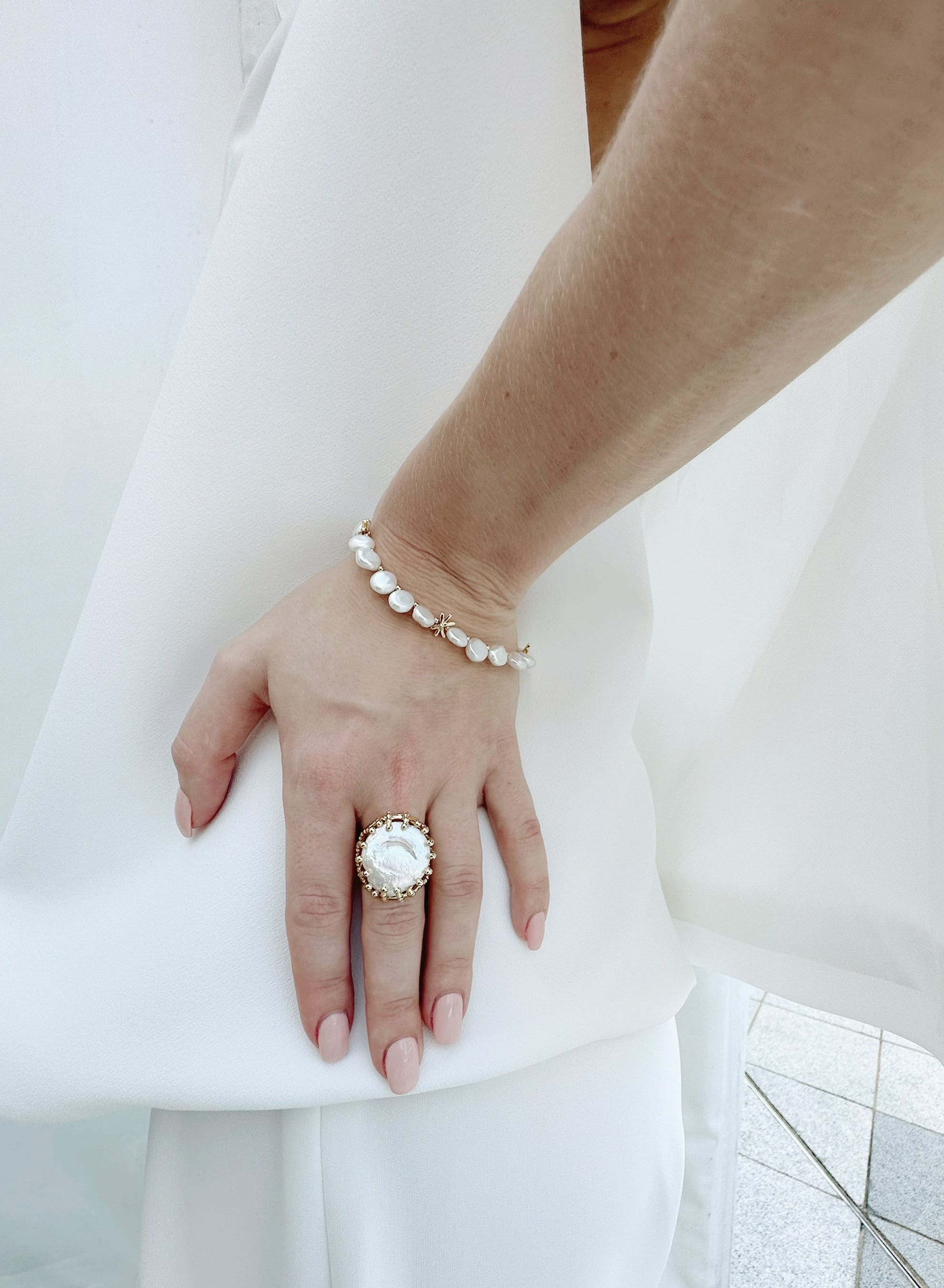 Elegant Freshwater Pearl Bracelet with Flower Petals Design KB001 - Perfect for Weddings, Parties & Special Occasions