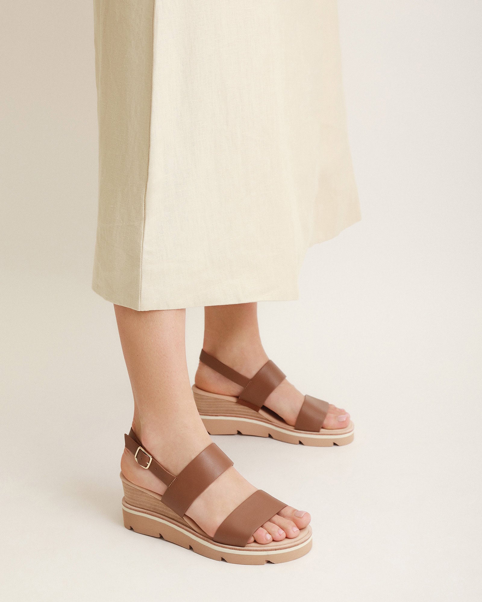 KINNEY Women's Leather Wedge Sandals in Dark Tan - Comfortable Casual Shoes for Summer, Beach, and Outdoor Walking
