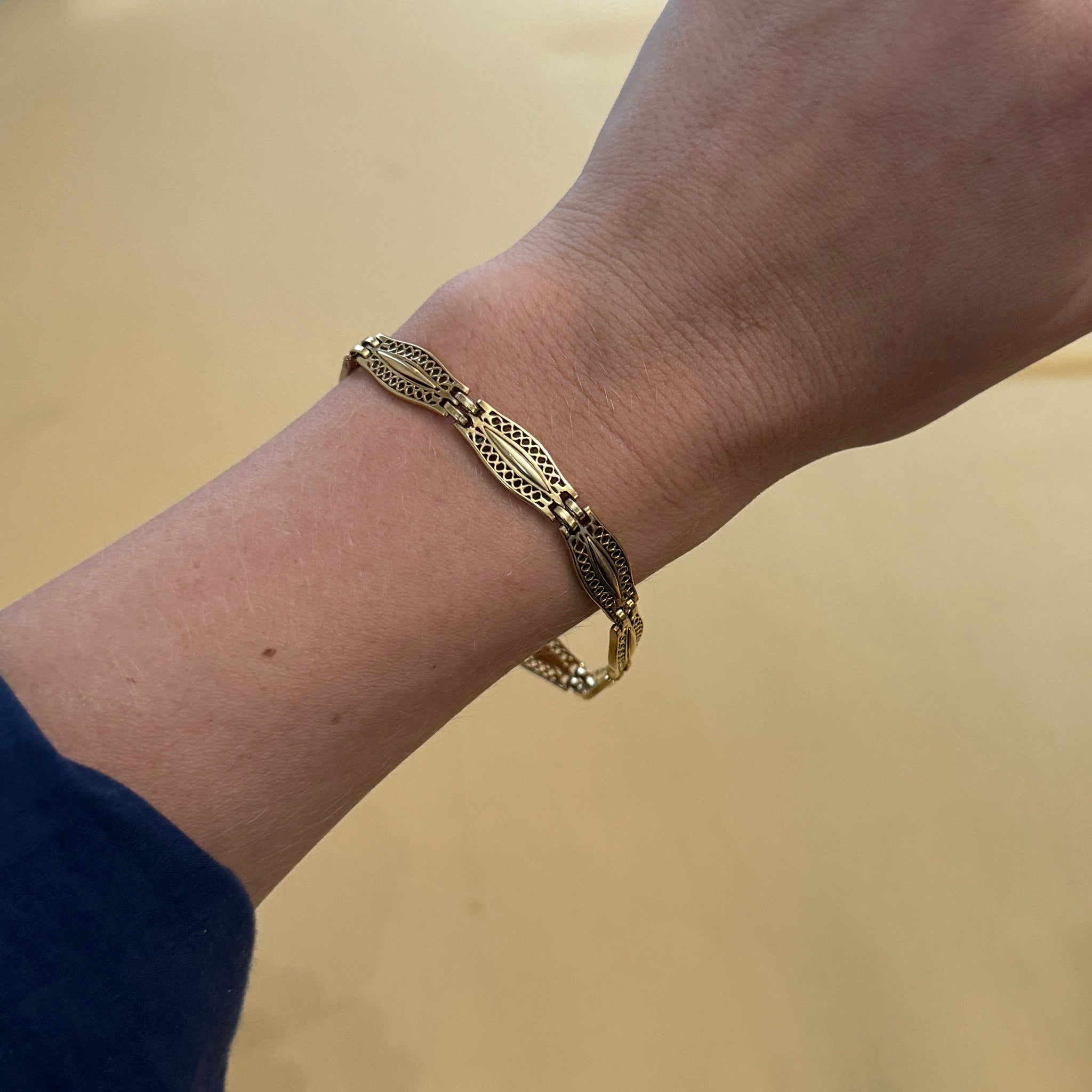 Elegant Victorian French 18K Yellow Gold Ornate Link Bracelet for Women - Perfect for Weddings, Anniversaries & Special Occasions