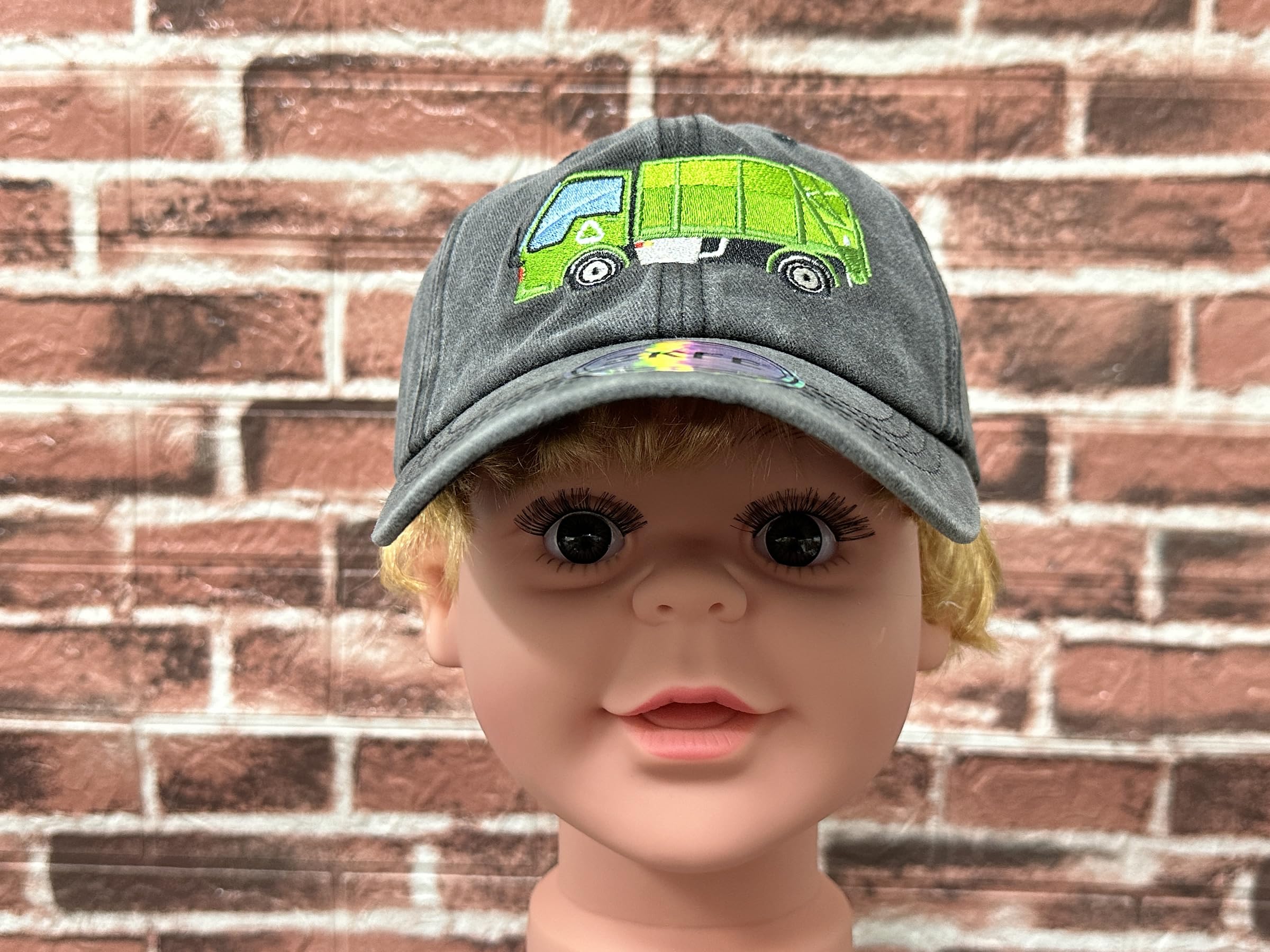 Embroidered Baseball Caps for Kids - Stylish & Comfortable for Outdoor Play