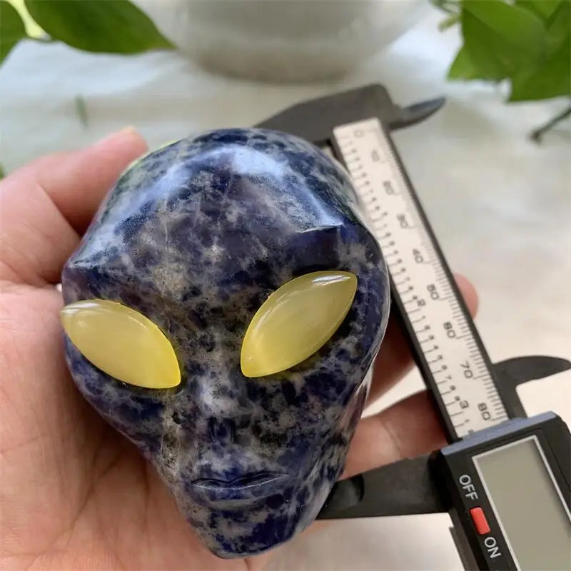 8cm Natural Rose Quartz Crystal Carved Alien Skull - Chakra Healing Stone, Reiki Energy, Unique Spiritual Gift & Home Decoration for Meditation, Yoga & Feng Shui