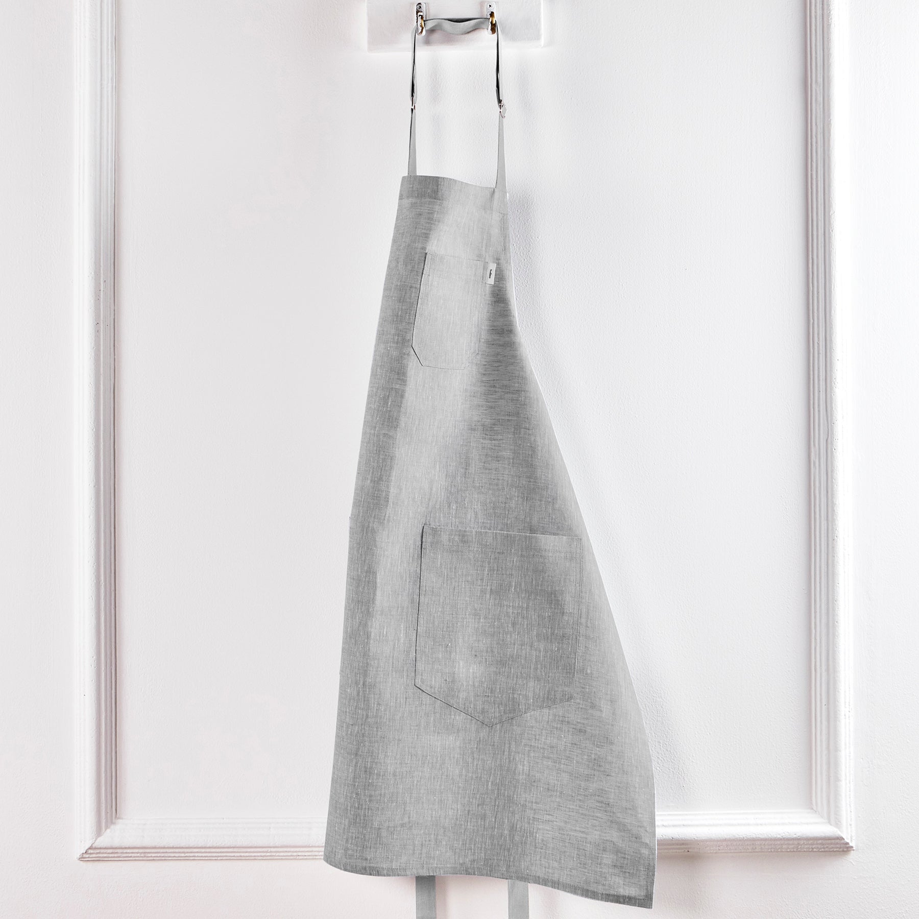 Premium Linen Bib Apron for Cooking, Baking & Grilling - Durable & Stylish Kitchen Apron for Chefs & Home Cooks - Perfect for BBQ, Baking & Crafting