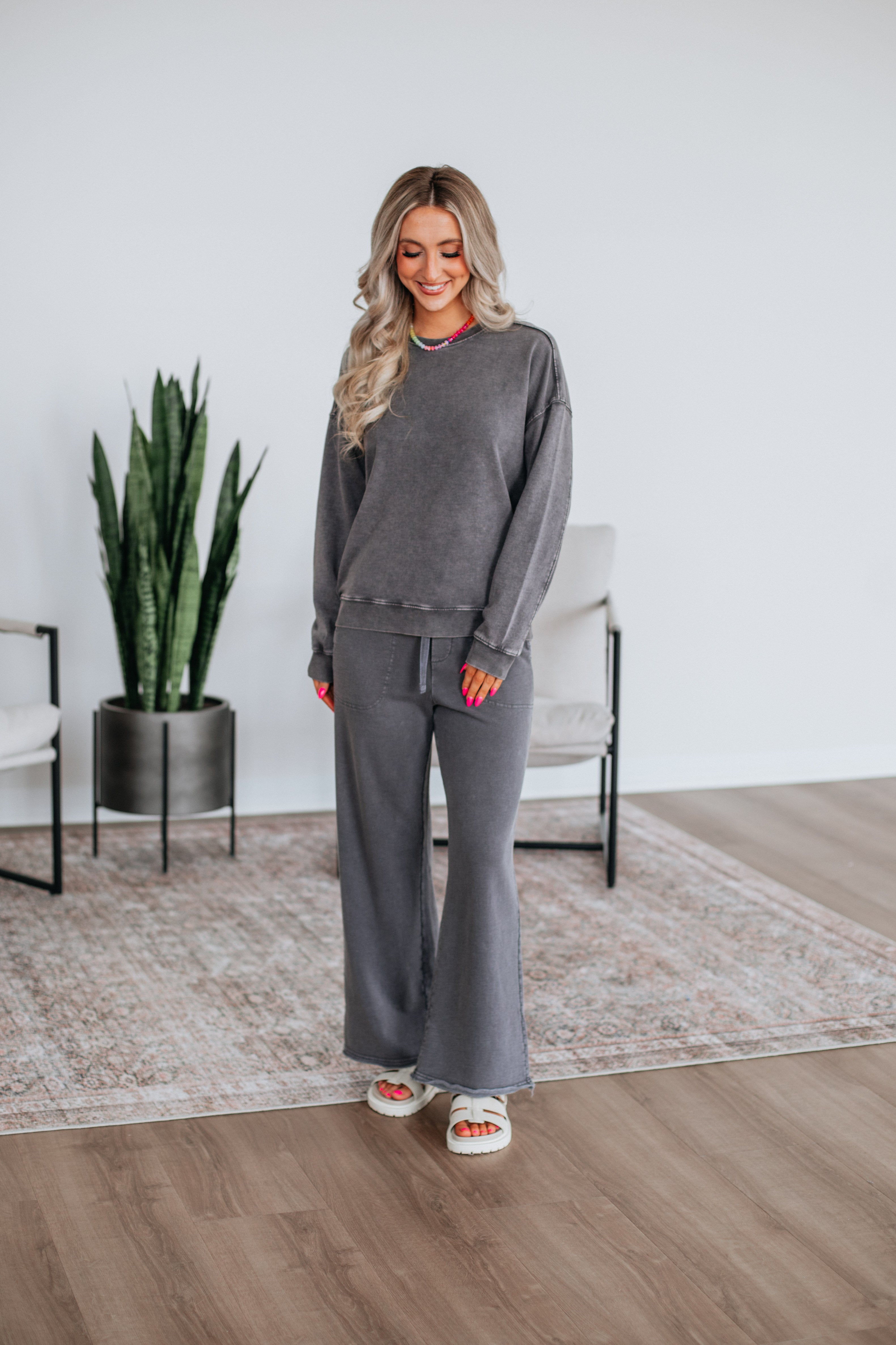 Berlin Sweatshirt - Charcoal Grey Unisex Pullover Hoodie | Casual Streetwear for Men & Women | Perfect for Fall, Winter & Outdoor Activities
