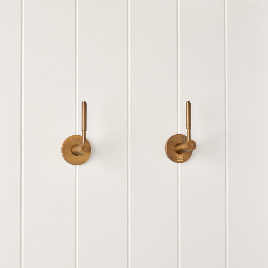 Vintage Melbourne Double Handle Bathroom Faucet in Antique Brass - Perfect for Classic and Farmhouse Style Bathrooms