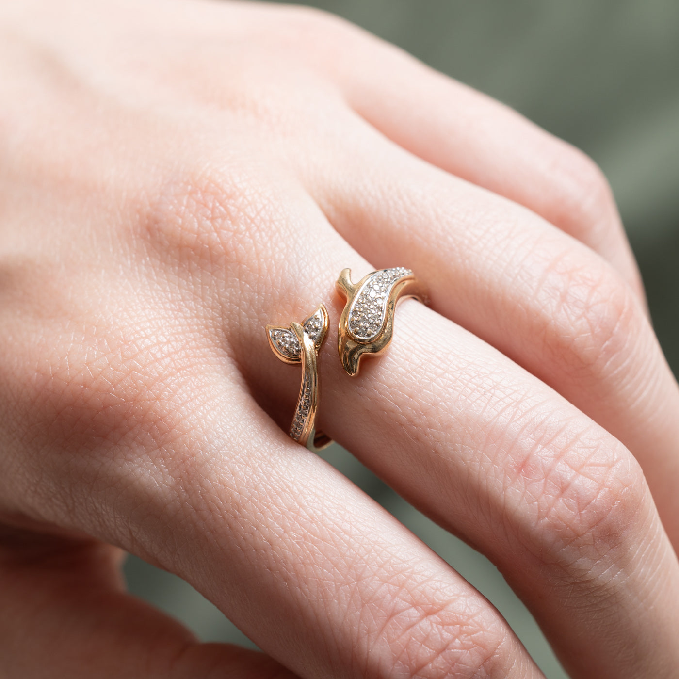 0.10ctw Diamond Dolphin Ring - Size 7.5 - Elegant Sterling Silver Jewelry for Women - Perfect Gift for Birthday, Anniversary & Special Occasions