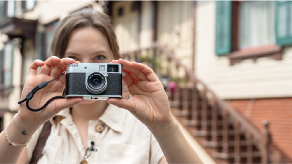 FUJIFILM X Half Digital Camera - 16.3MP APS-C Sensor, 4K Video, Compact & Lightweight (Silver) | Perfect for Travel, Street Photography & Vlogging