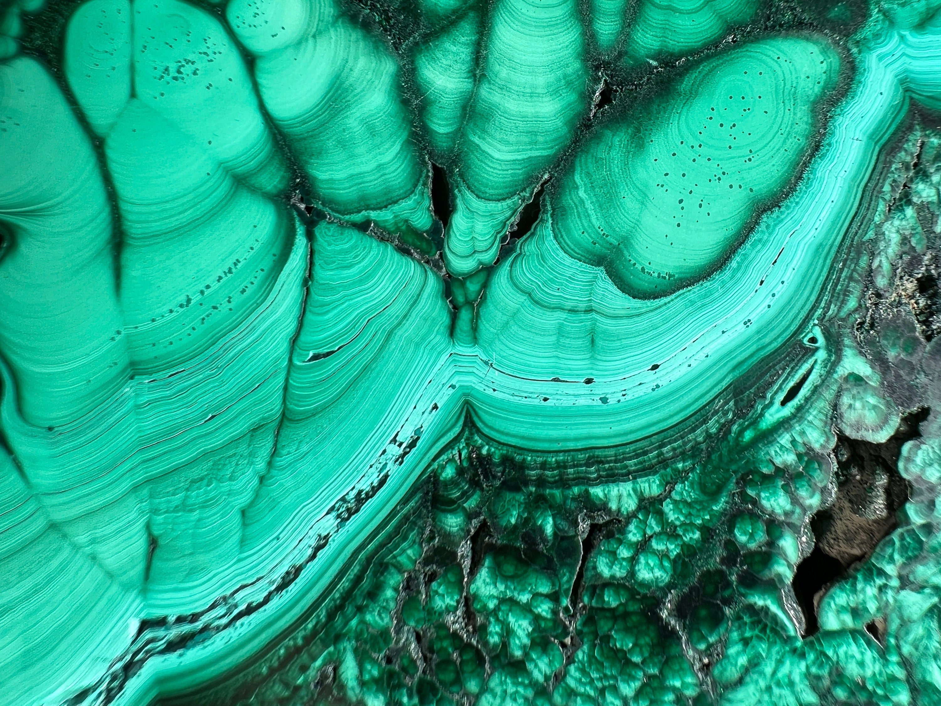 Premium Malachite Crystal Slab - Natural Green Malachite Stone for Jewelry Making, Healing Crystals, Unique Spiritual Gift & Home Decor | Perfect for Meditation, Reiki, Crystal Grids & DIY Crafts