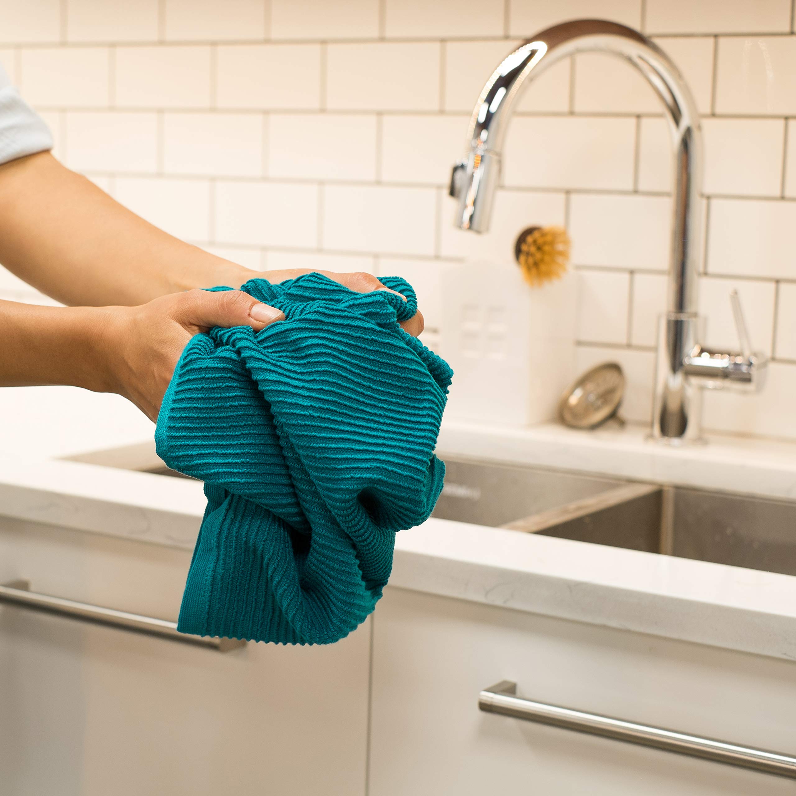 Now Designs Ripple Kitchen Towel Set of 2 - Absorbent & Durable Peacock Green Dish Towels for Cooking, Cleaning & Drying Dishes - Perfect for Kitchens & Household Use