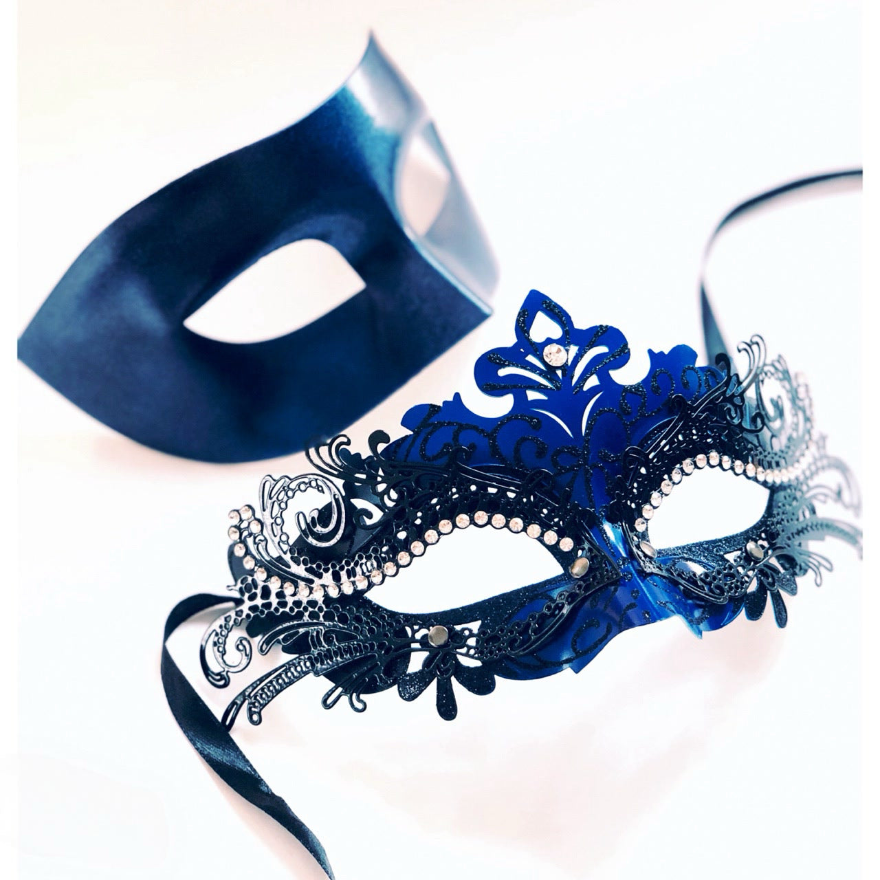 Elegant Blue Venetian Masquerade Mask for Couples - Perfect for Halloween, Costume Parties, and Romantic Date Nights