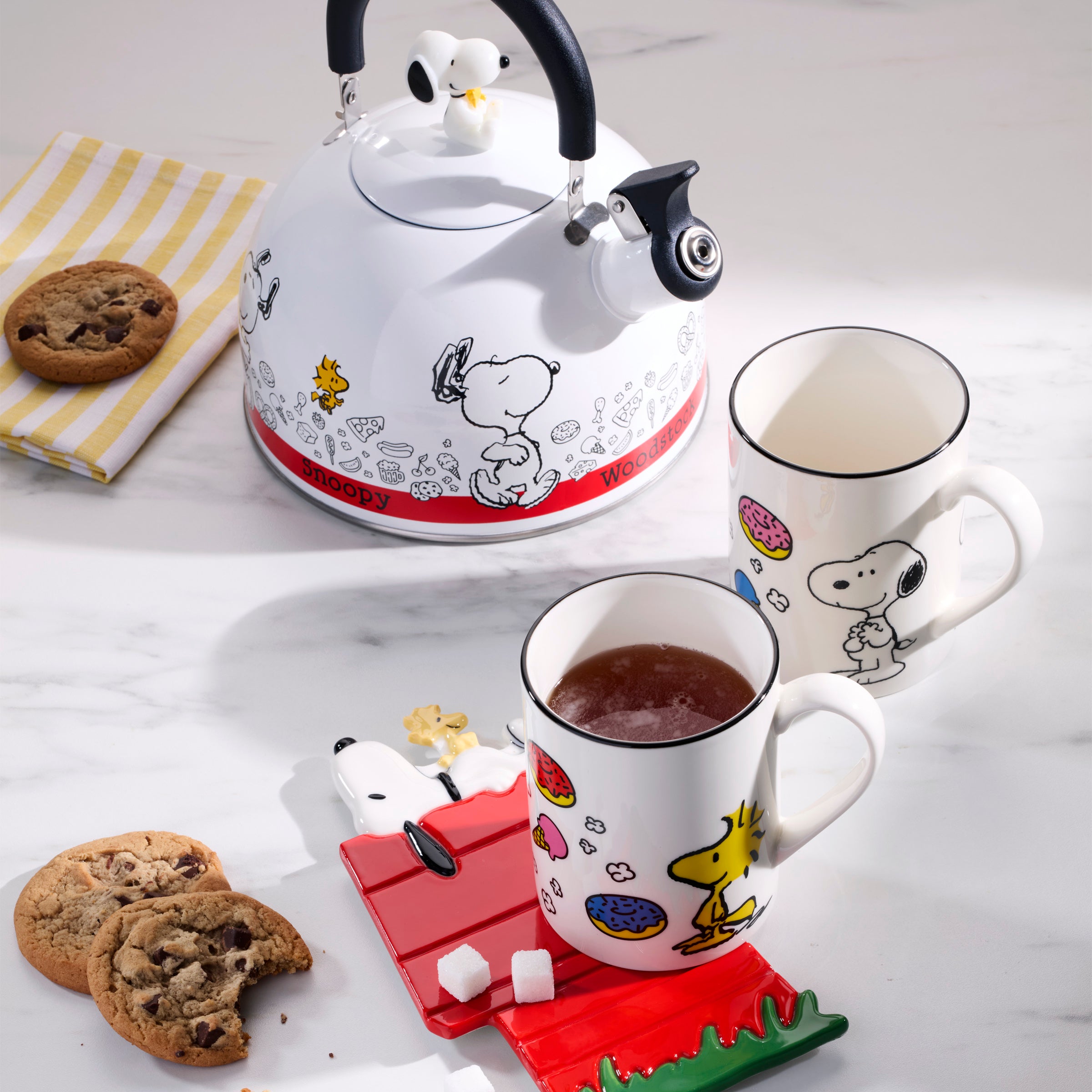 Chef Snoopy Tea Kettle - Cute Cartoon Character Stovetop Teapot for Tea Lovers - Perfect for Home Kitchen, Gift Giving & Cozy Tea Time