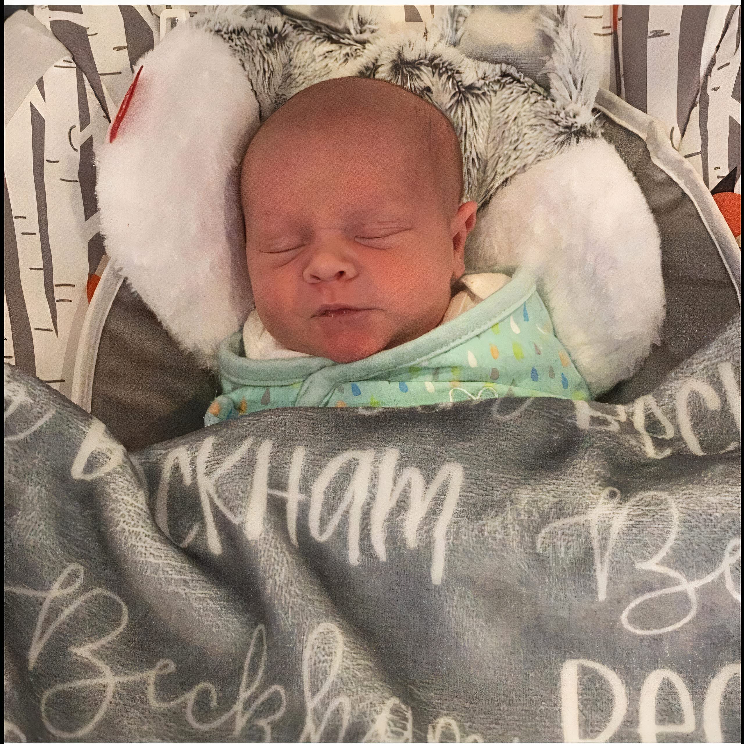 Premium Personalized Baby Blanket with Custom Name - Soft & Cozy for Boys & Girls | Perfect for Nursery, Gifts, and Special Occasions