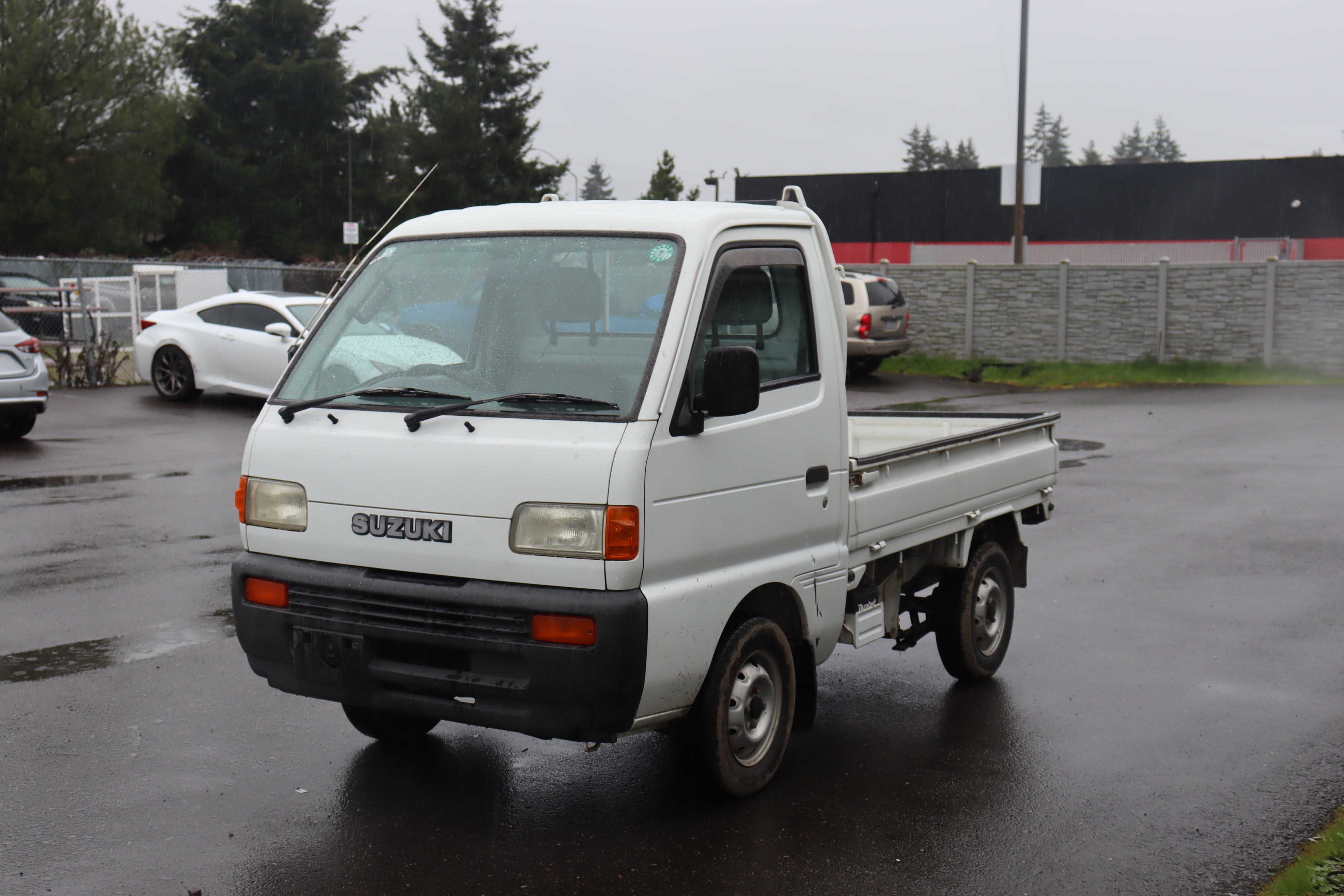 1996 Suzuki Carry Kei Truck JDM DD51T 4WD Low Mileage - Compact Mini Truck for Off-Road, Farm & Urban Delivery