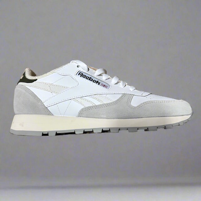 Reebok Classics Leather Sneakers for Men & Women - Comfortable Retro Running Shoes for Casual Wear, Gym & Street Style
