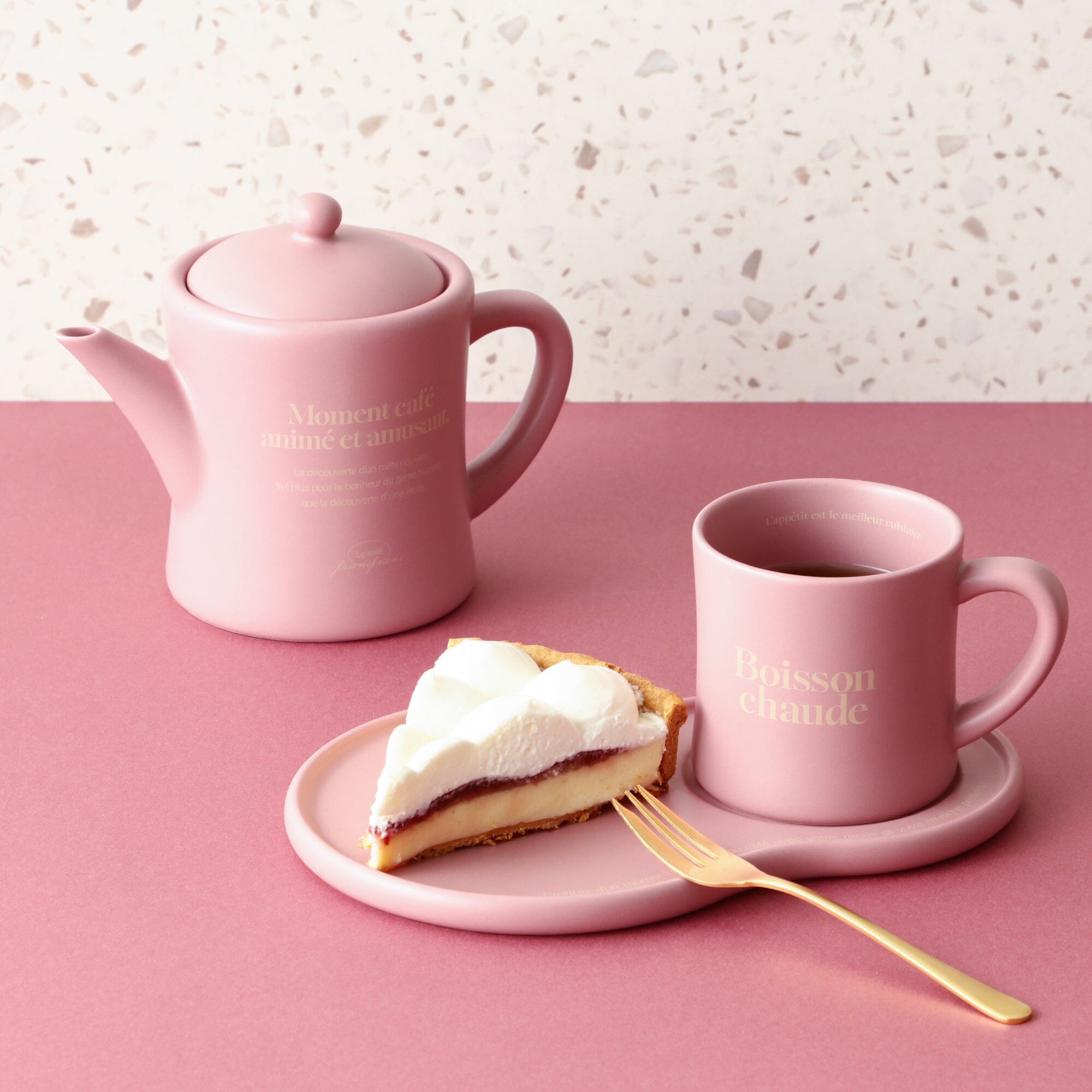 Premium Pink Le Cafe Teapot - Elegant Porcelain Tea Kettle with Infuser - Perfect for Afternoon Tea, Gifts & Home Decor