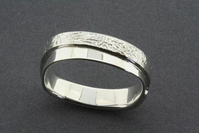Elegant Reticulated Ring for Women - Dainty Stackable Gold & Silver Rings - Perfect for Everyday Wear, Gifts & Special Occasions