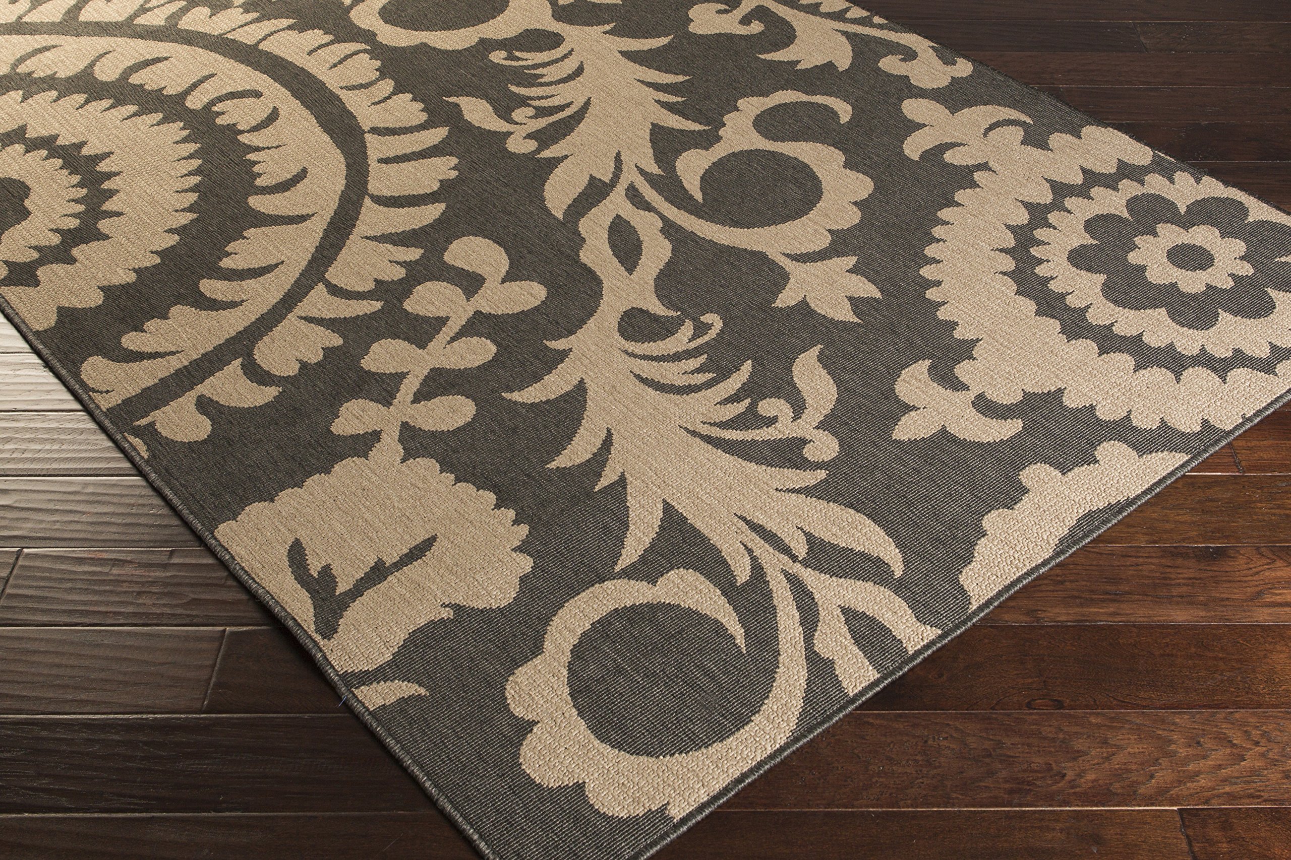 Alysia Gray and Beige Indoor/Outdoor Round Area Rug 7'3