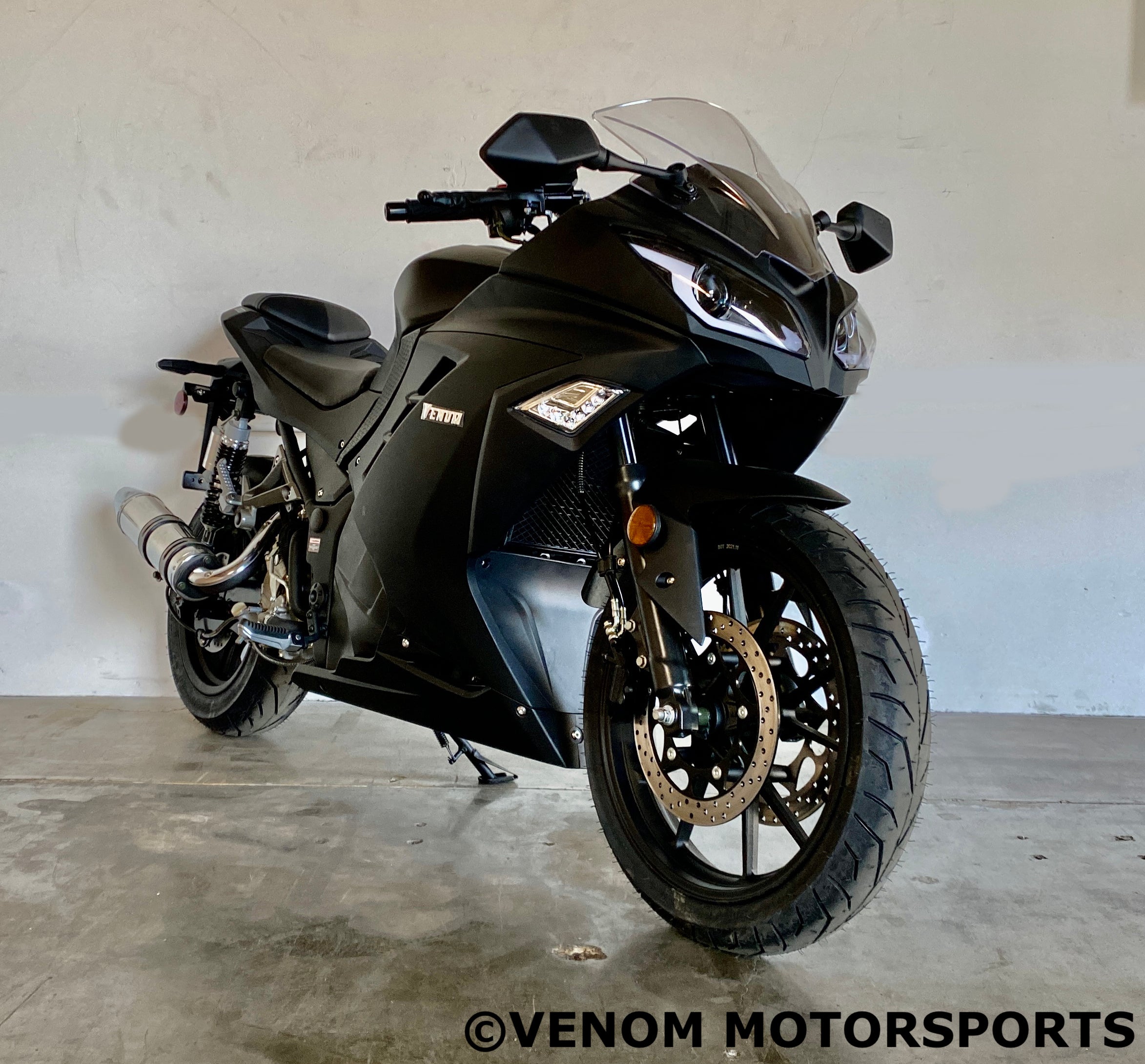 Venom X22GT 250cc Automatic Motorcycle - Open Box Sale | Perfect for Commuting & Off-Road Adventures