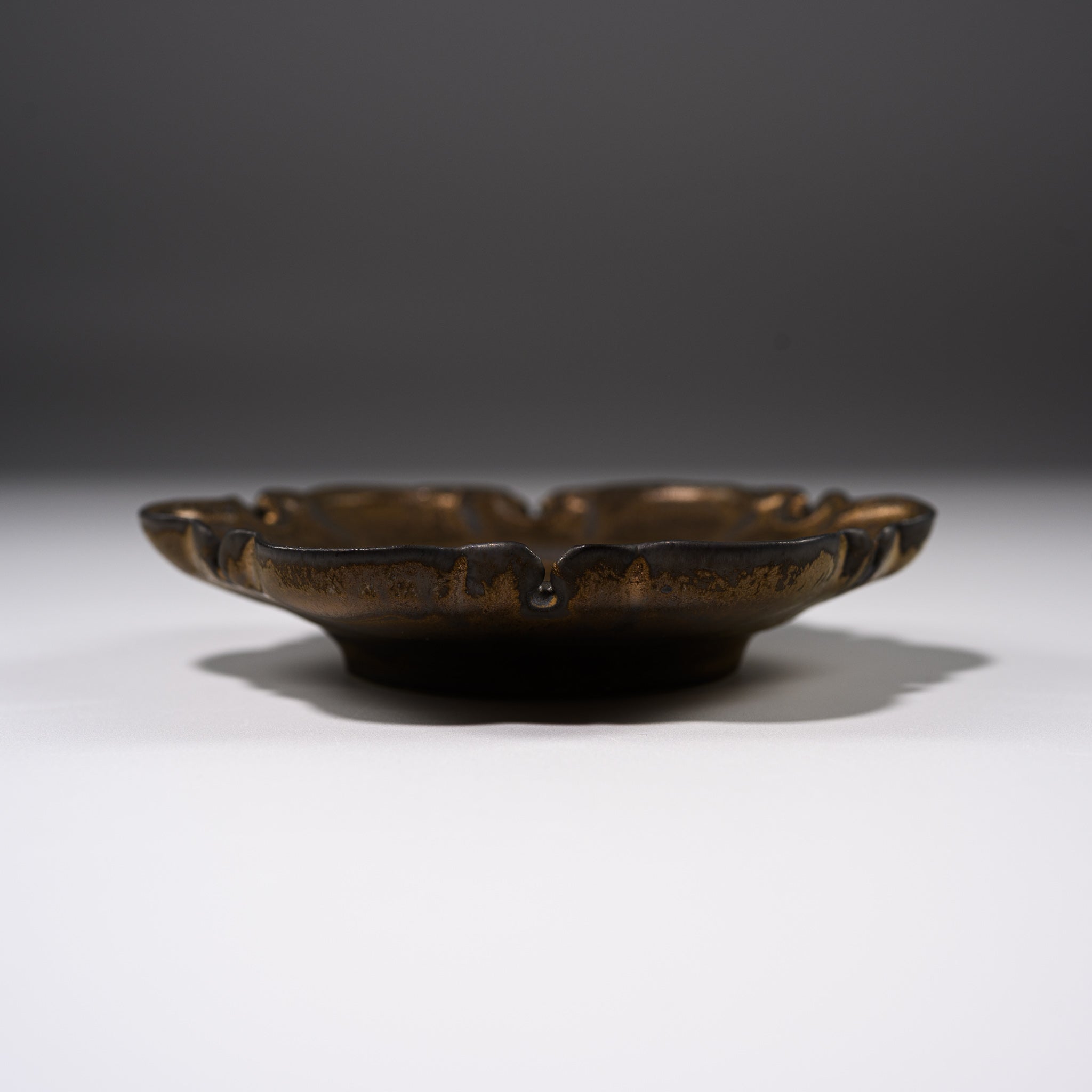 Handmade USUKIYAKI Small Dish - Snow Pattern Japanese Mini Plate | Perfect for Sushi, Soy Sauce, or Decor