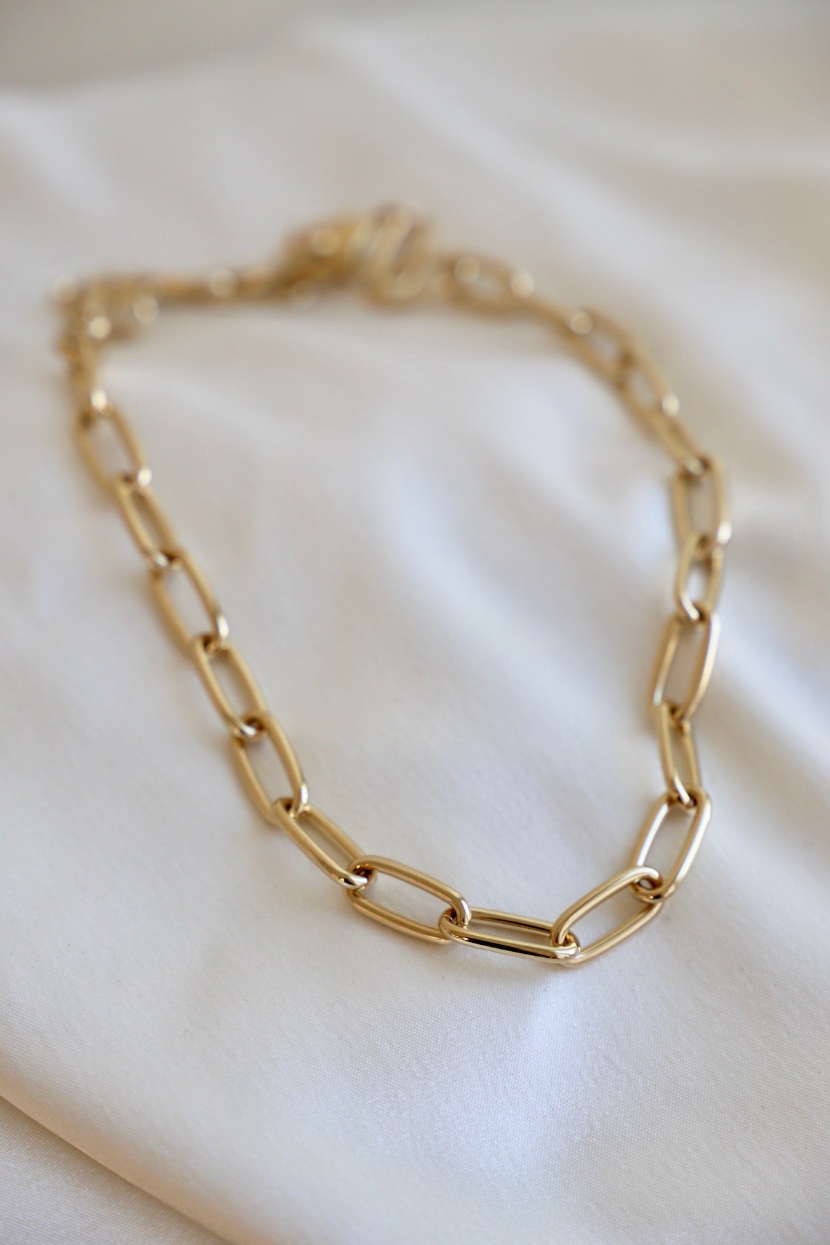 DAVID OVAL CHAIN NECKLACE - 14K Gold Plated Dainty Layering Necklace for Women, Minimalist Jewelry Gift for Her - Perfect for Everyday Wear, Date Nights & Special Occasions