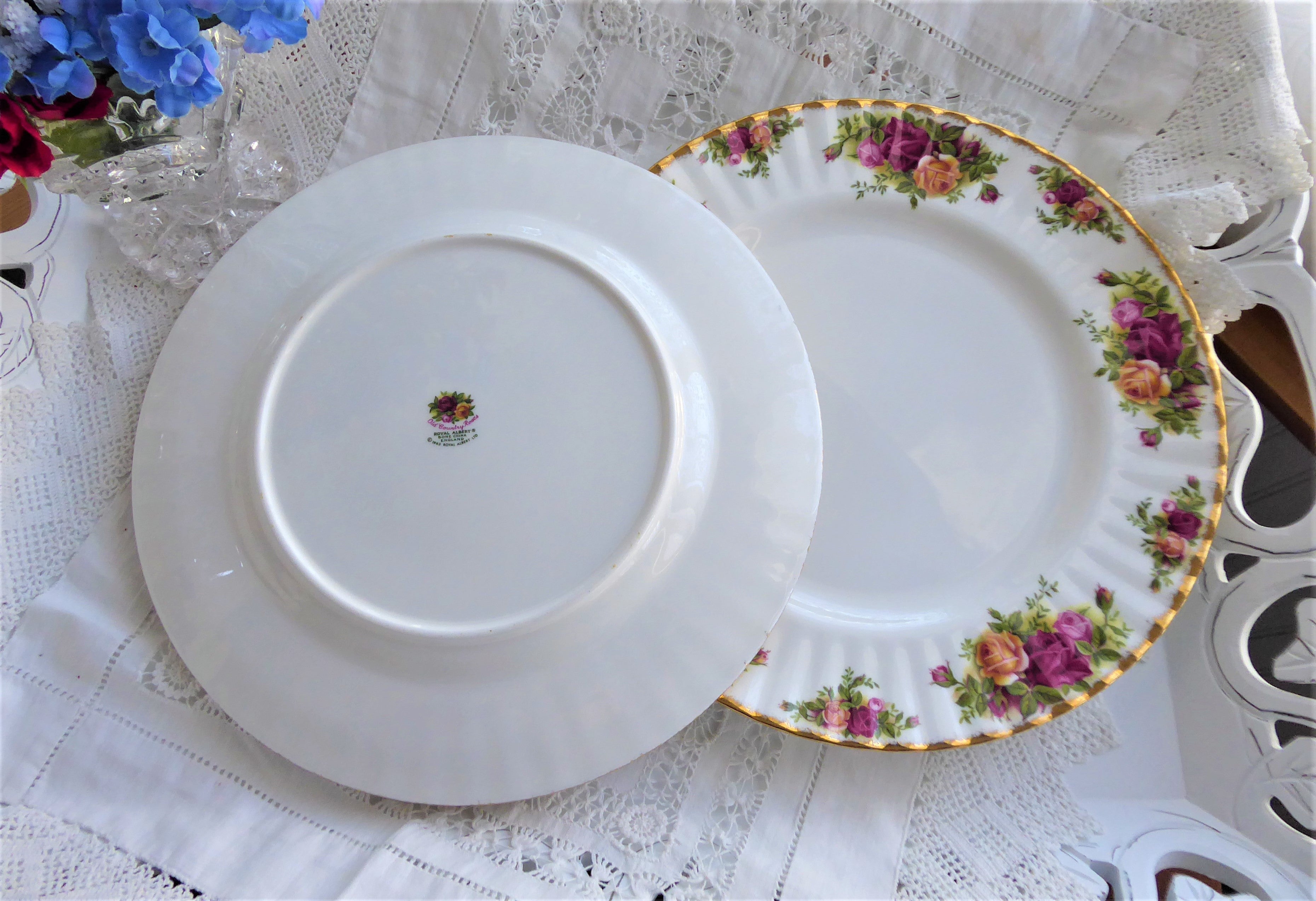 Royal Albert Old Country Roses Dinner Plate Set - Vintage English Bone China (1993-2002) | Elegant Tea Party & Special Occasion Tableware