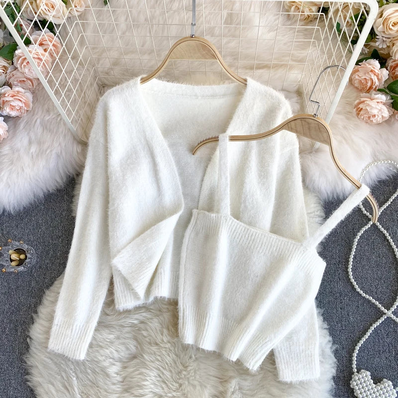 Soft & Cozy Women's Knitted Sweater - Warm Winter Pullover for Casual Outfits & Layering