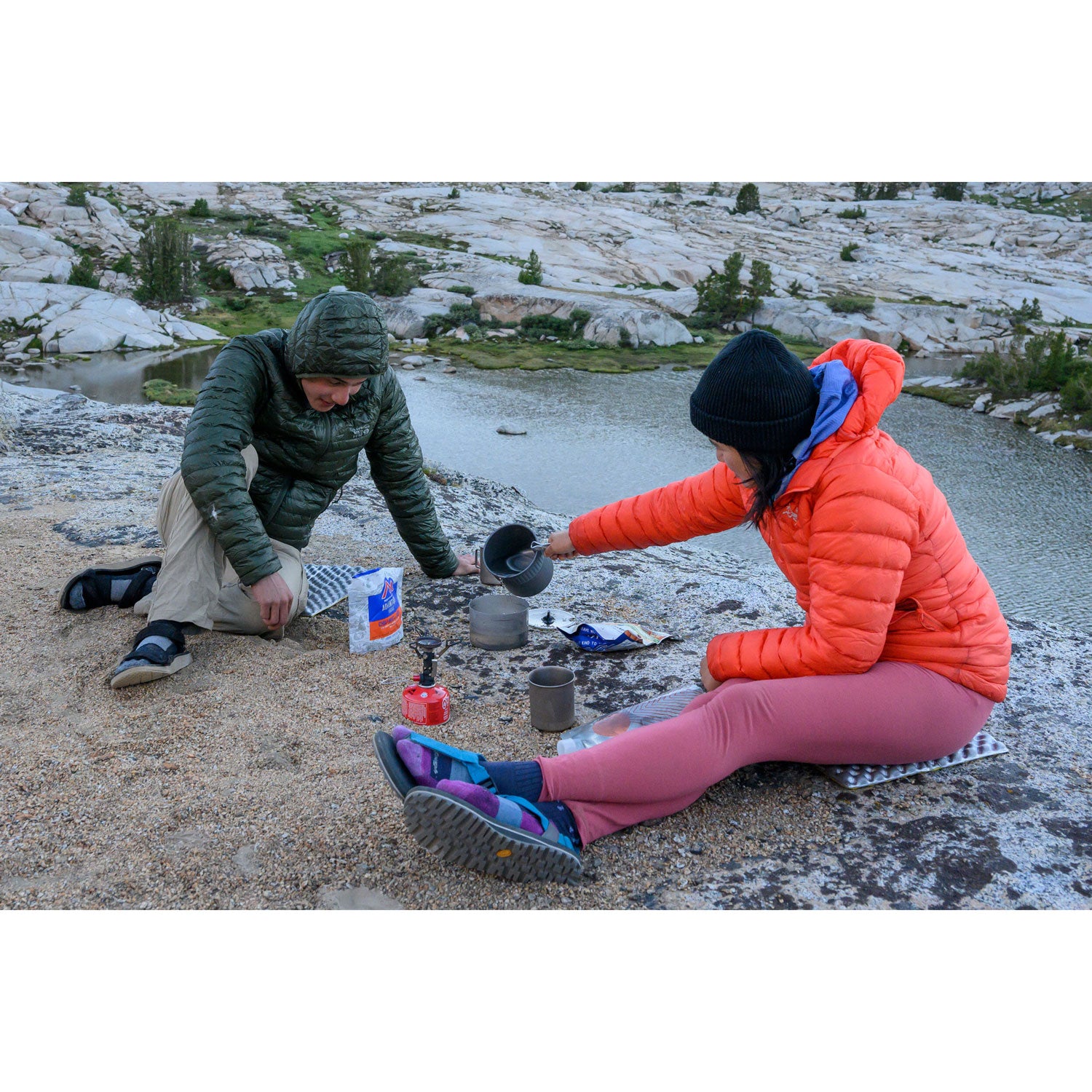MSR PocketRocket Deluxe Ultralight Backpacking Stove Kit - Compact Camping Stove for Hiking, Backpacking & Outdoor Adventures