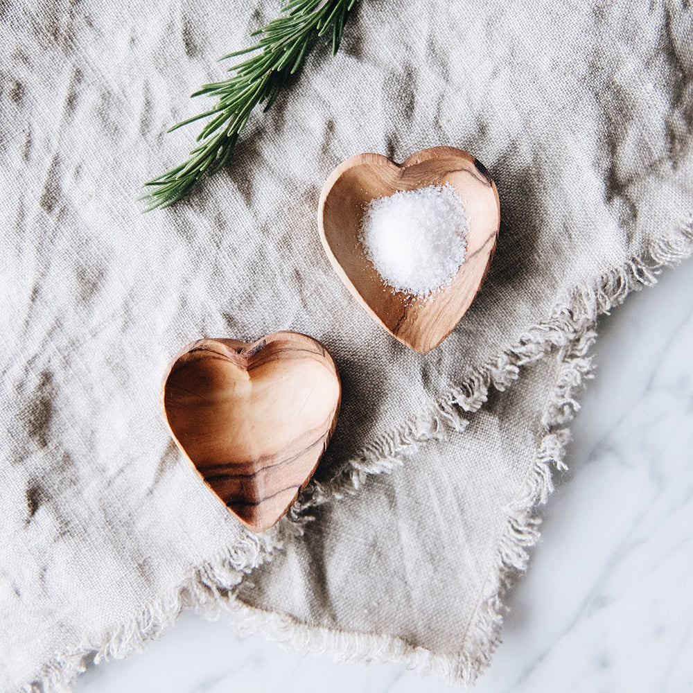Handmade Wild Olive Wood Mini Heart Dish Set - Natural Wooden Appetizer Plates for Cheese, Nuts, Candies - Perfect for Valentine's Day, Wedding Favors, and Home Decor