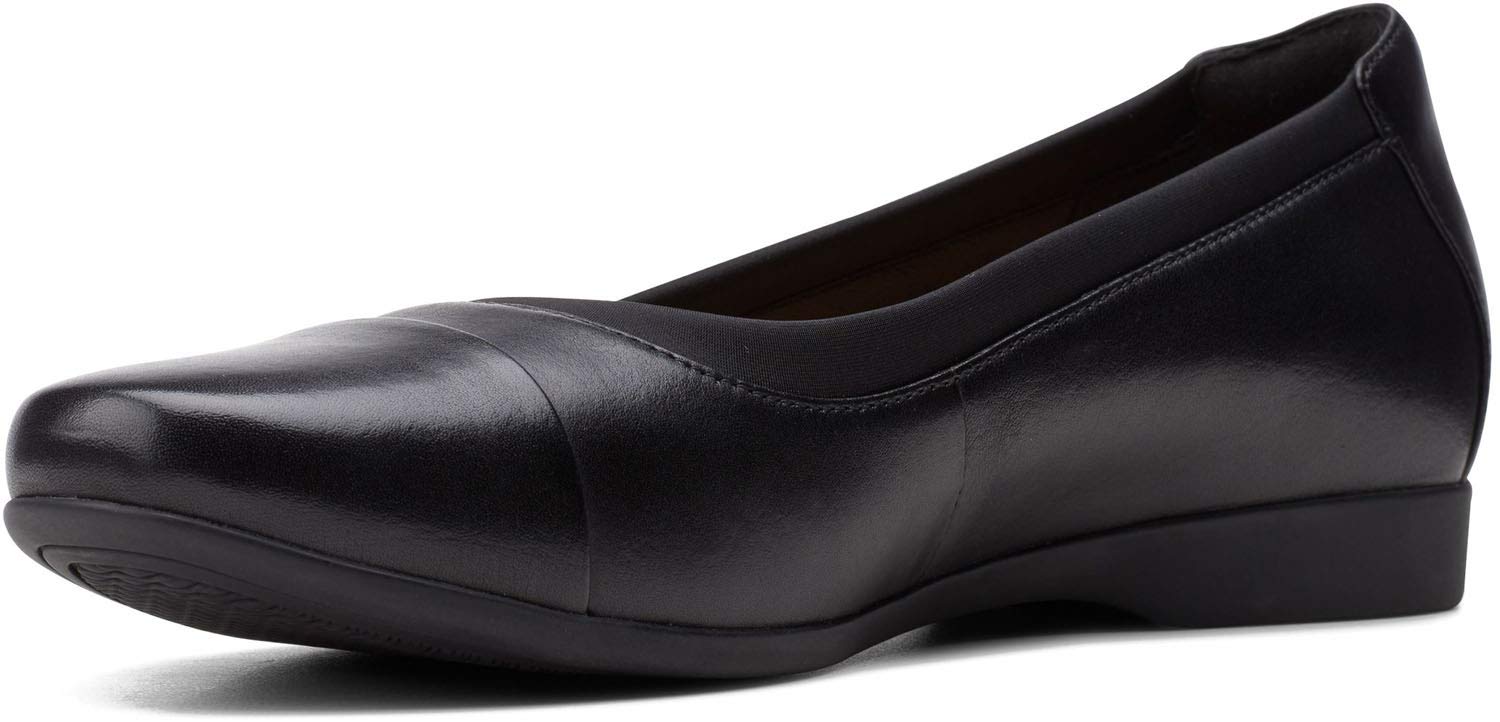 Clarks Women's Comfortable Closed Toe Sandals with Arch Support - Casual Summer Walking Shoes for Beach, Travel & Everyday Wear