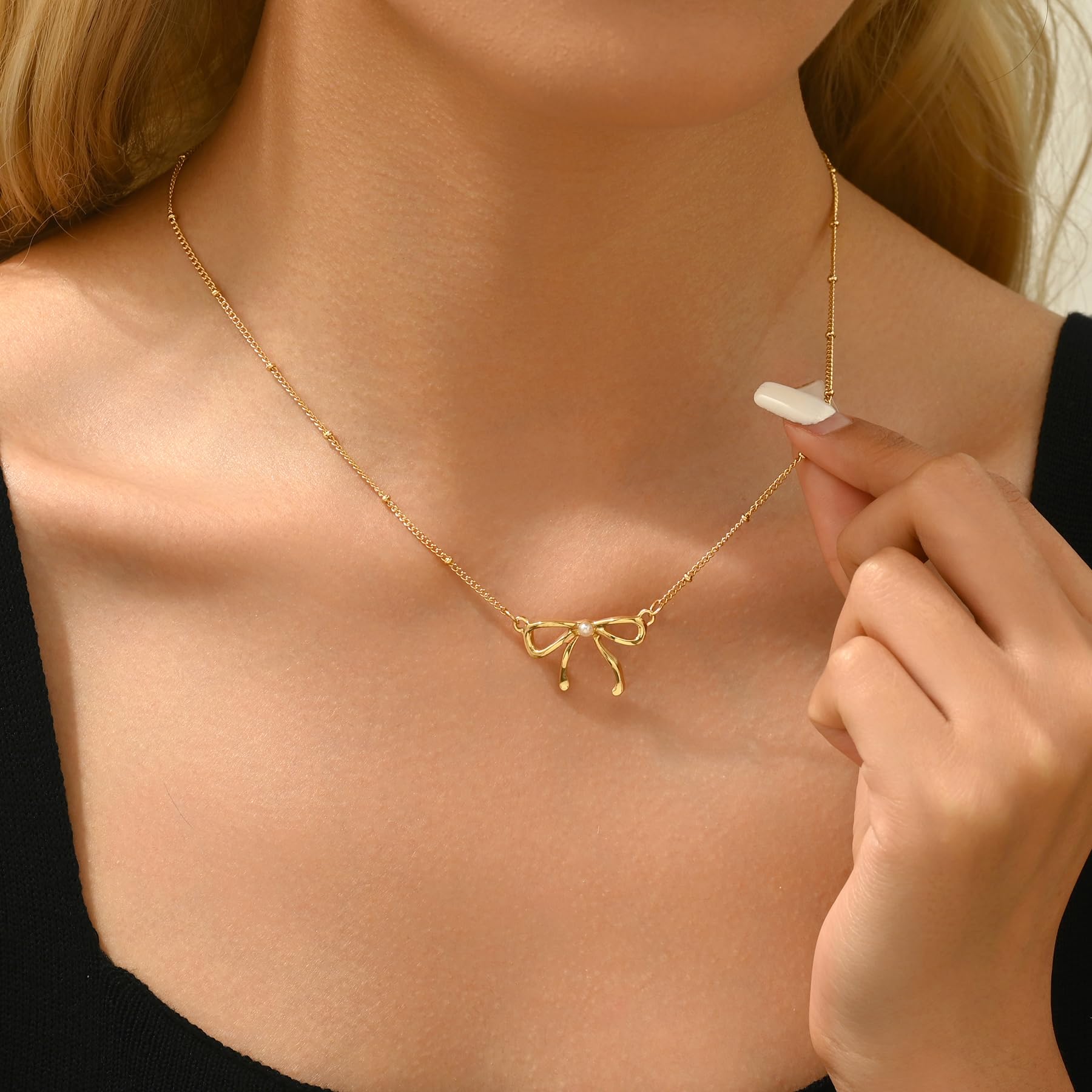18K Gold Bow Pearl Necklace for Women - Elegant Jewelry Gift