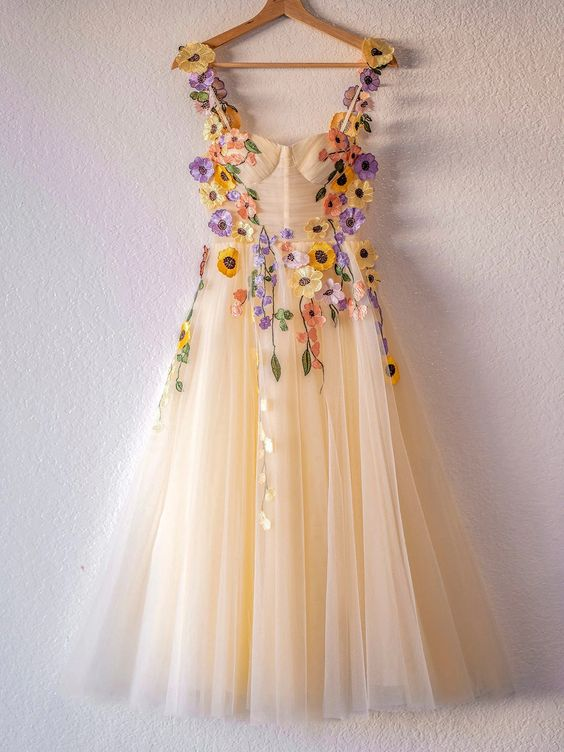 Elegant Champagne Floral Tulle Party Dress - A-Line Homecoming Dress for Women (Style J3880) | Perfect for Prom, Wedding Guest, Cocktail Party & Special Occasions