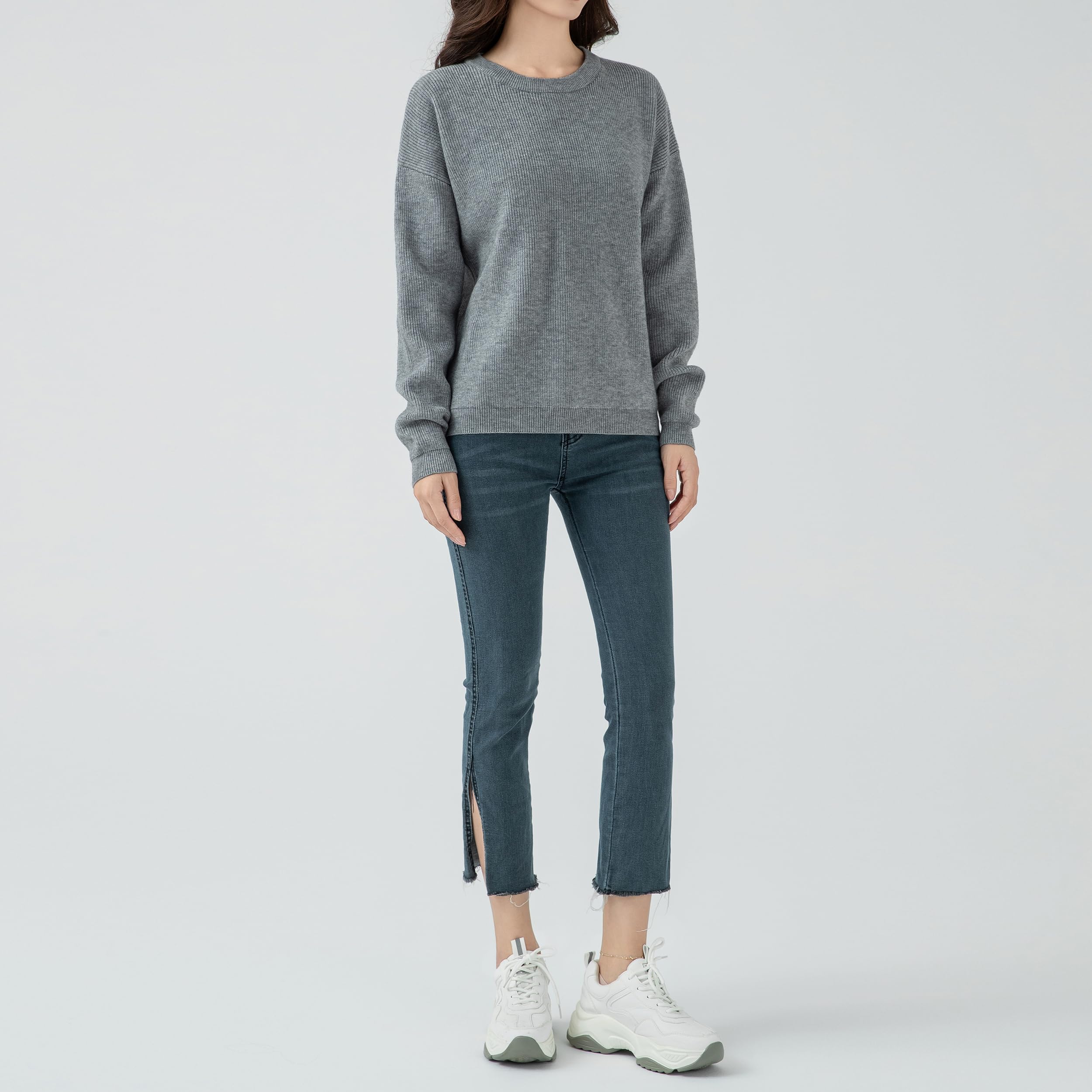 Stylish Women's Casual Pullover Sweaters - Long Sleeve Solid Color Crewneck Warm Tops for Everyday Wear | Perfect for Office, Outings & Cozy Evenings