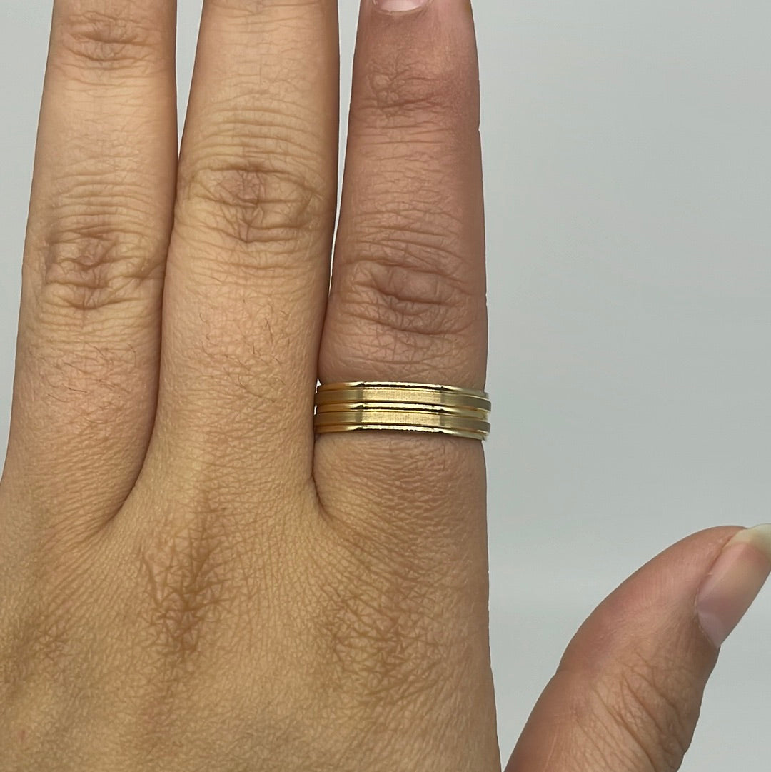 14K Yellow Gold Double Beveled Wedding Band Ring - Size 9.75 - Perfect for Anniversary Gifts & Bridal Jewelry Sets