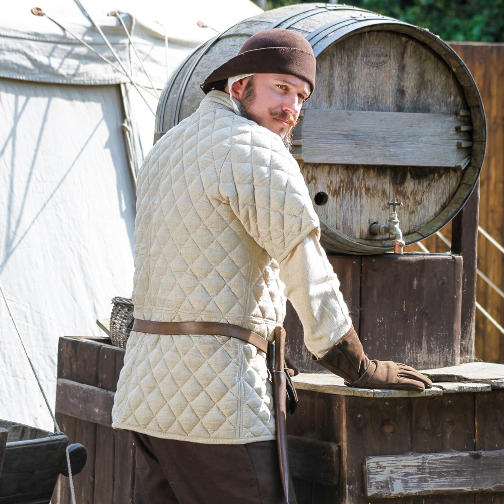 Gambeson Donnergrund Natural - Medieval Armor Padding for LARP, Reenactment & Cosplay | Historical Battle Wear for SCA & Renaissance Fairs
