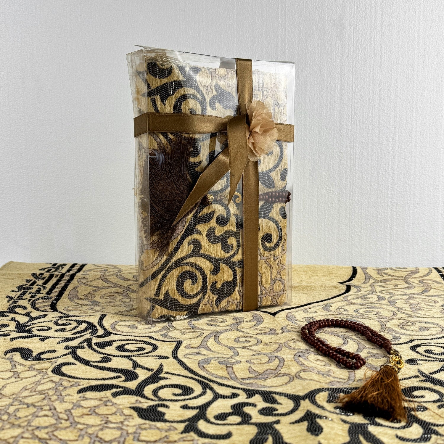 Premium Islamic Prayer Rug and Tasbih Beads Set - Soft Beige Prayer Mat with 33 Bead Counter - Perfect for Daily Salah, Ramadan, Eid Gifts & Home Decor