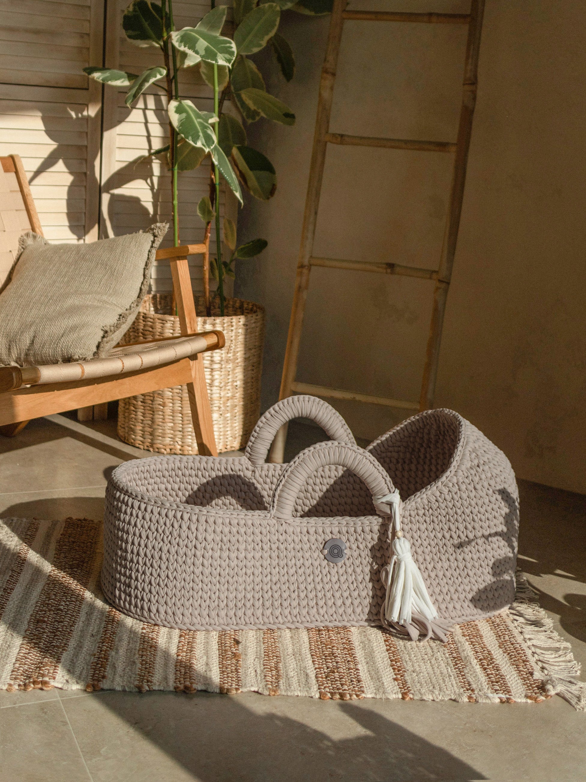 Anzy Home XL Moses Basket - Natural Woven Baby Bassinet with Mattress & Stand - Perfect for Newborns Nursery, Bedroom, or Travel | Portable & Stylish Baby Sleeping Solution